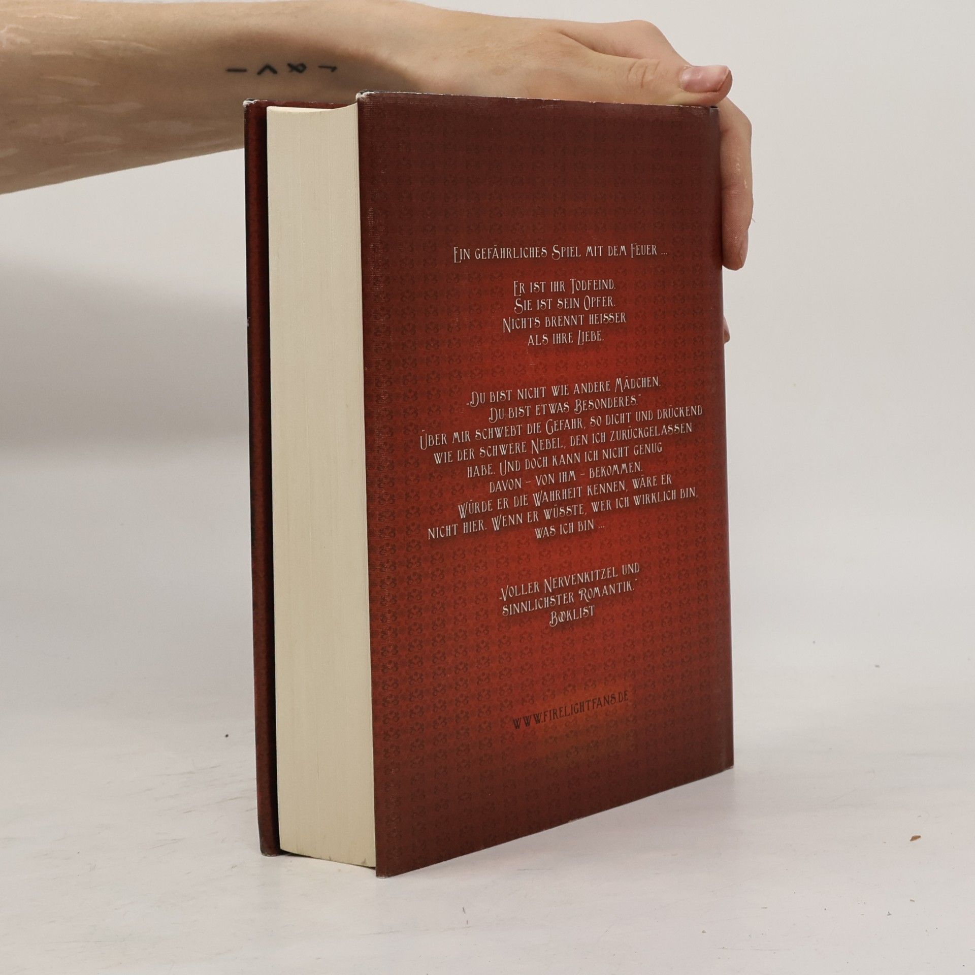 Sophie Jordan Firelight: Brennender Kuss