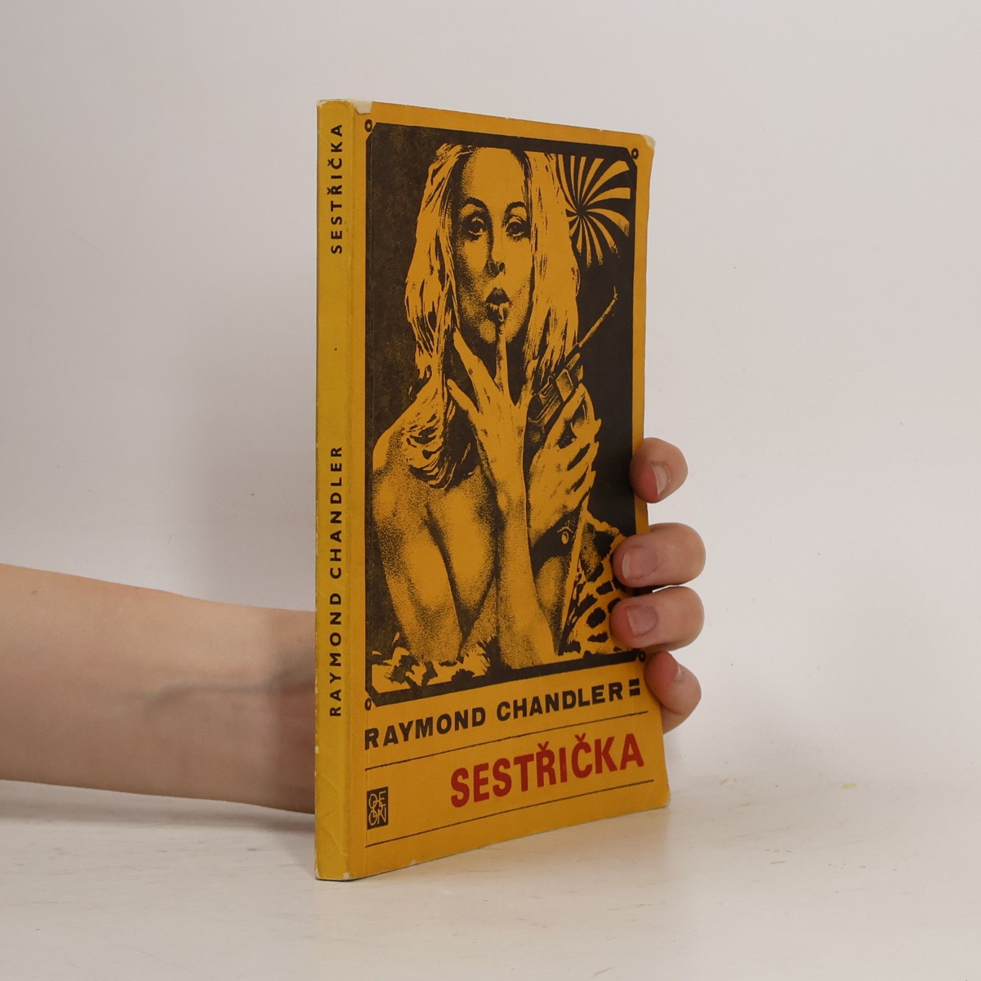 Raymond Chandler Sestřička