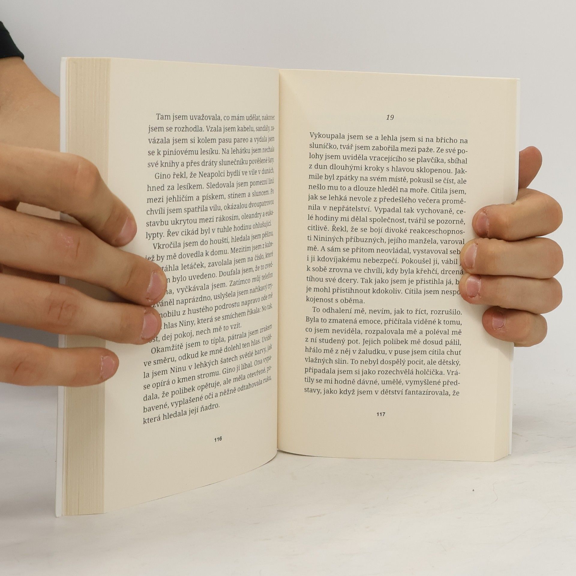 Elena Ferrante Temná dcera