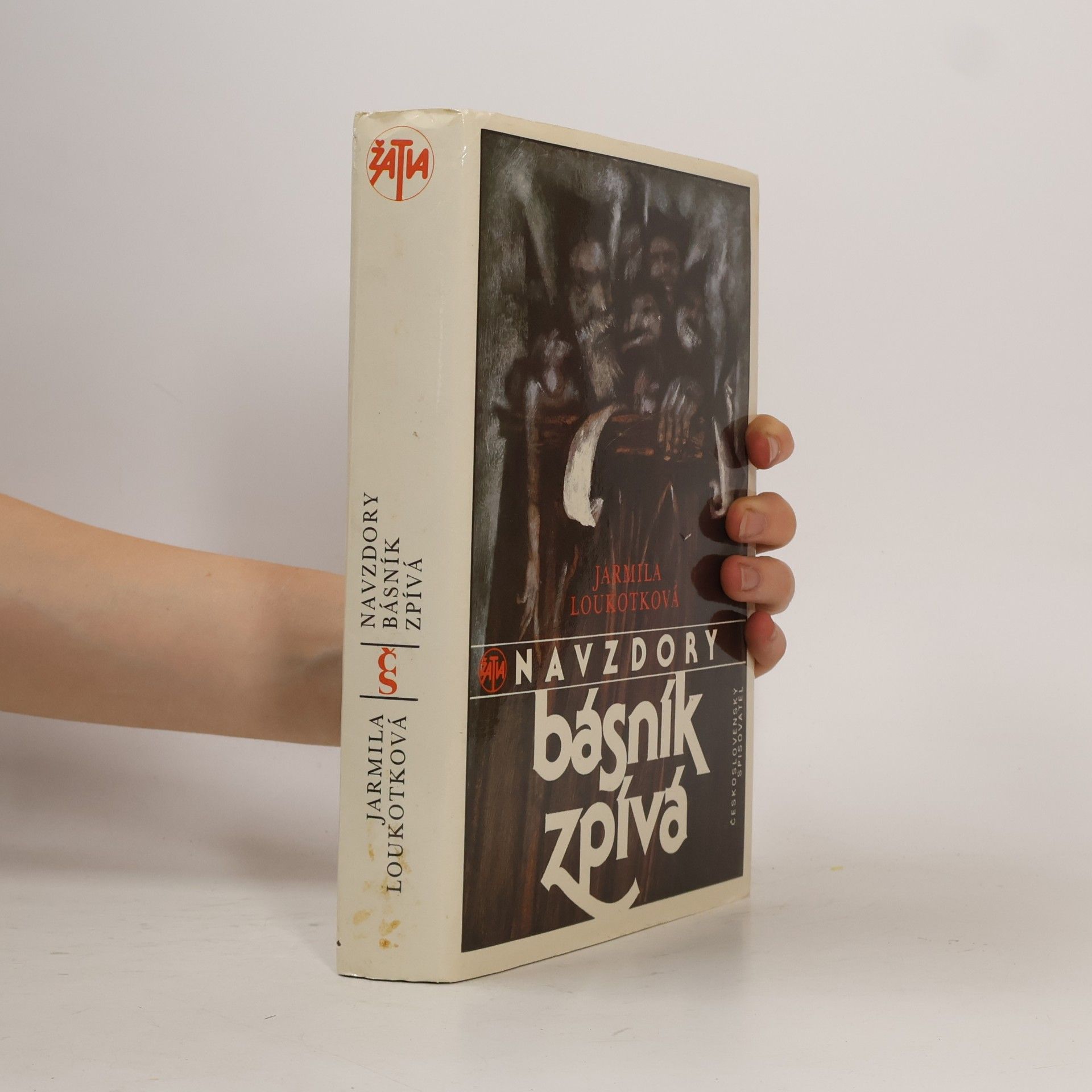 Jarmila Loukotková Navzdory básník zpívá