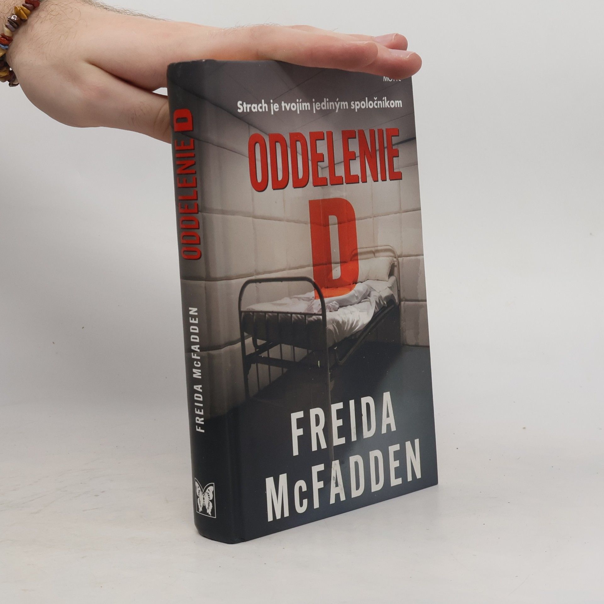 Freida McFadden Oddelenie D