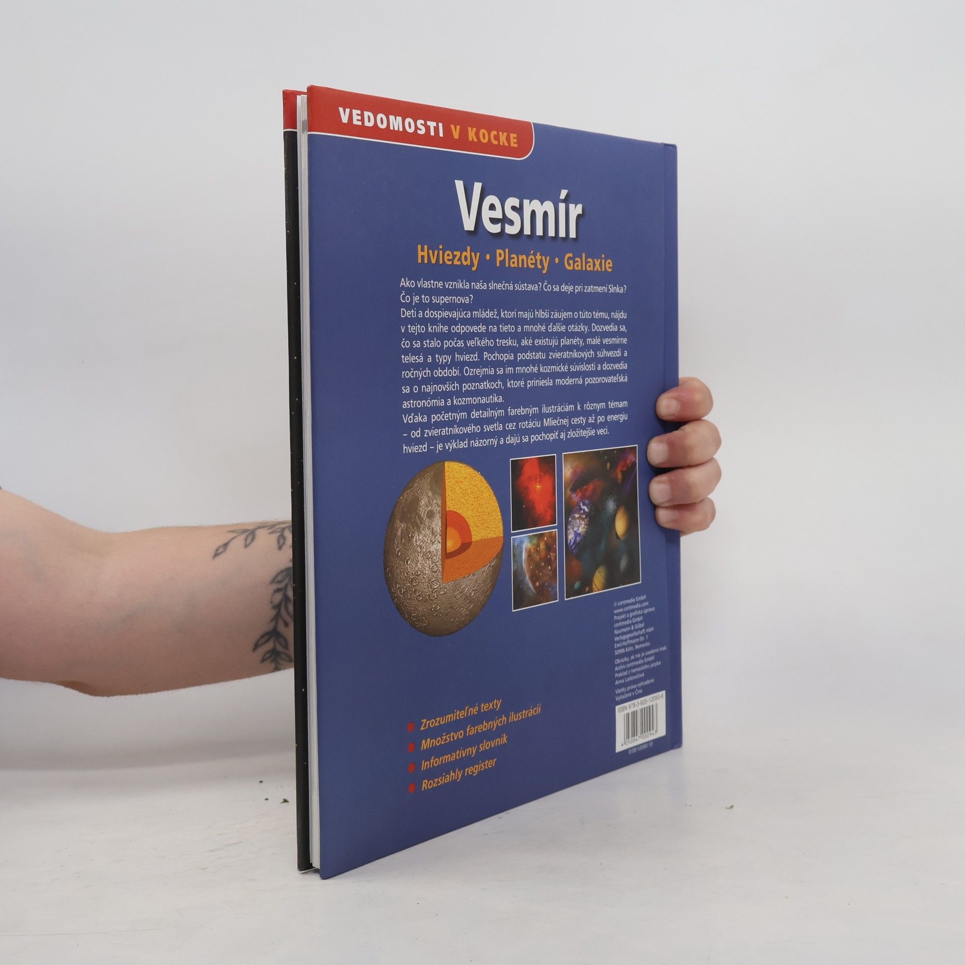 Collectif d'auteurs Vesmír