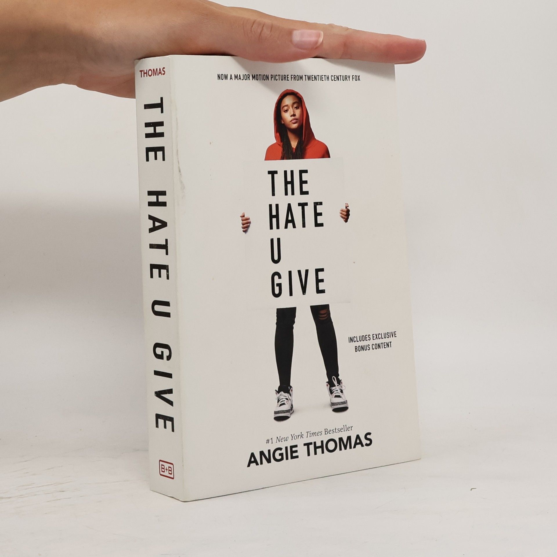 Angie Thomas The Hate U Give Movie Tie-In Edition