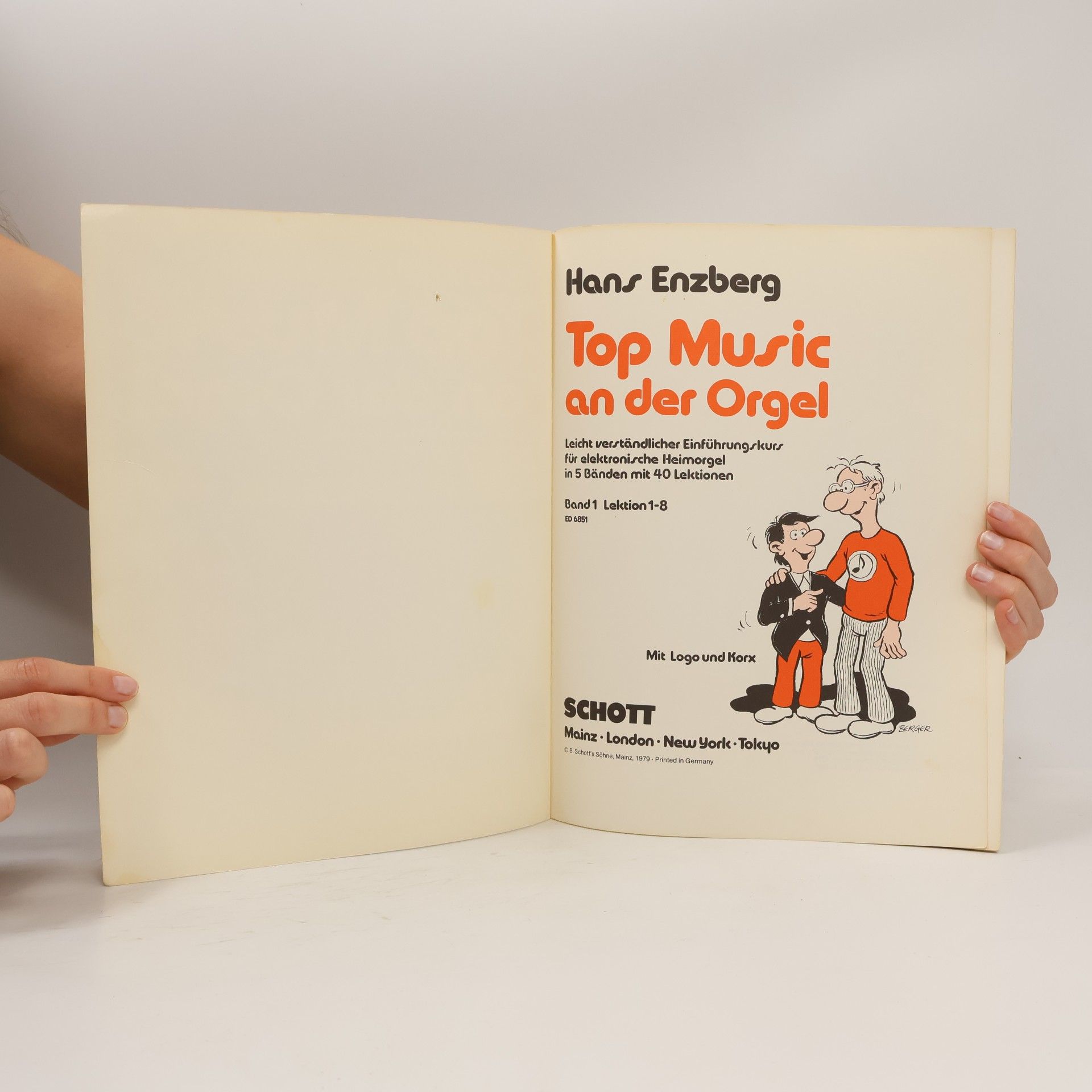 Hans Enzberg Top Music an der Orgel