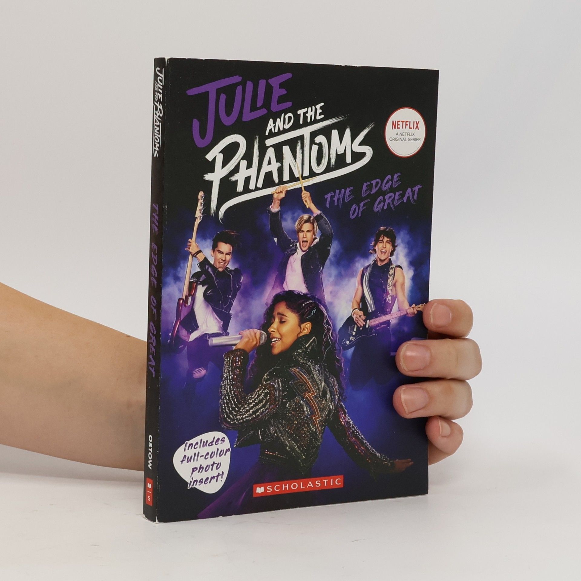 Micol Ostow Julie and the phantoms : the edge of great