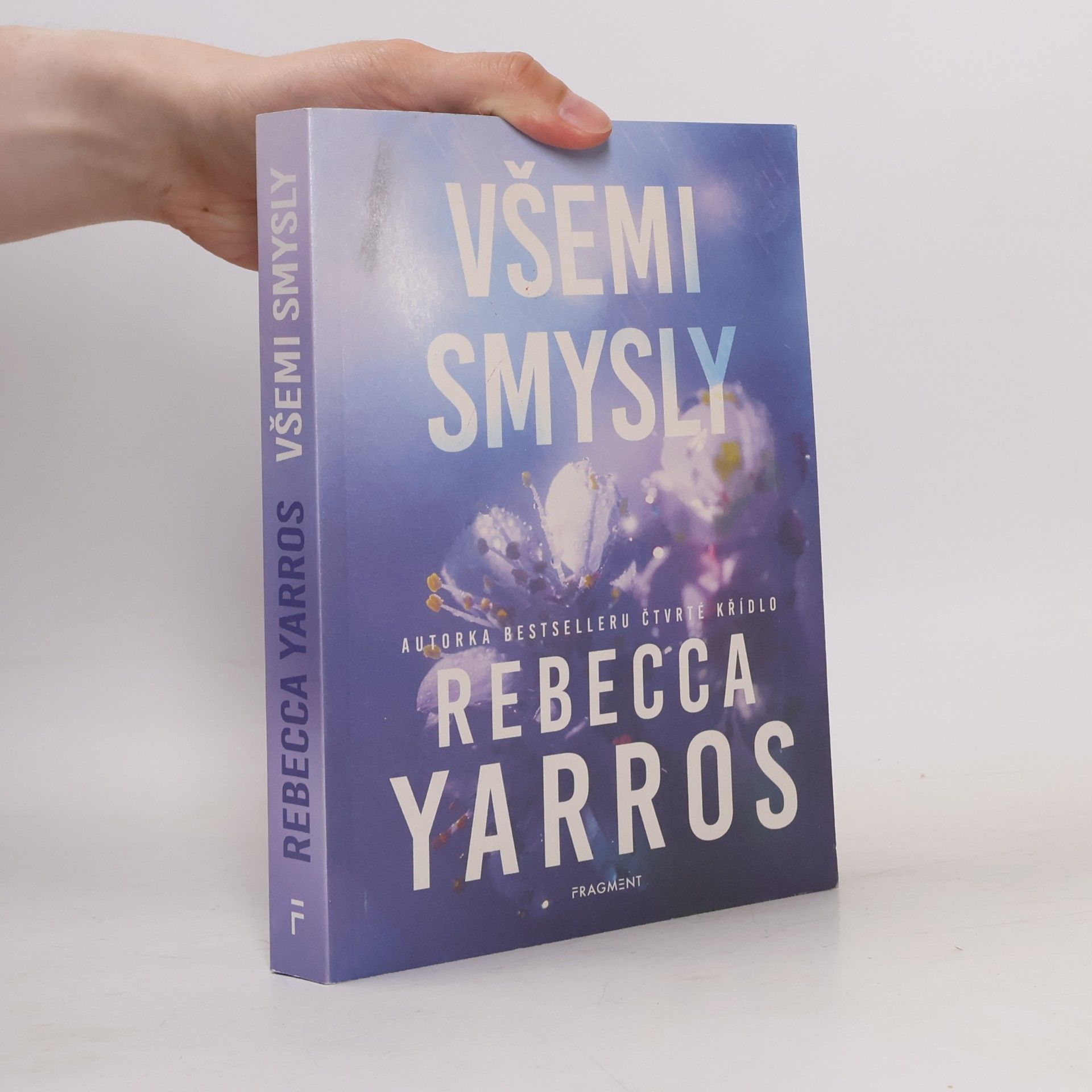 Rebecca Yarros Všemi smysly