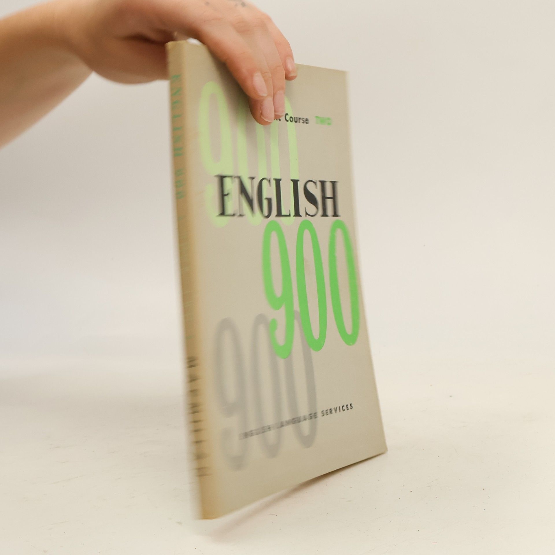 Kolektiv autorů English 900