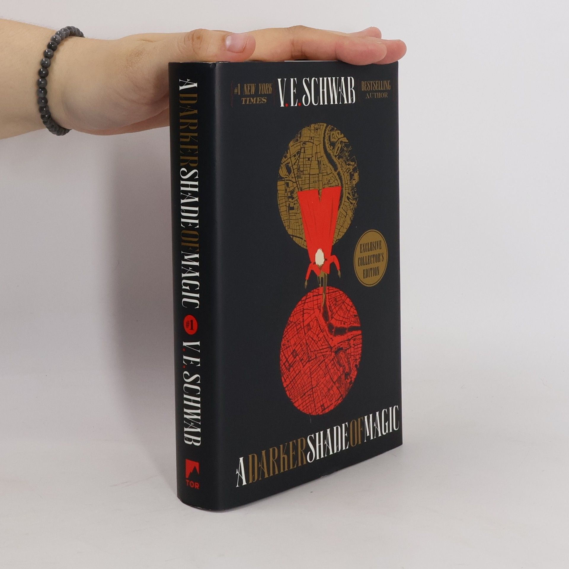 Victoria Schwab A Darker Shade of Magic