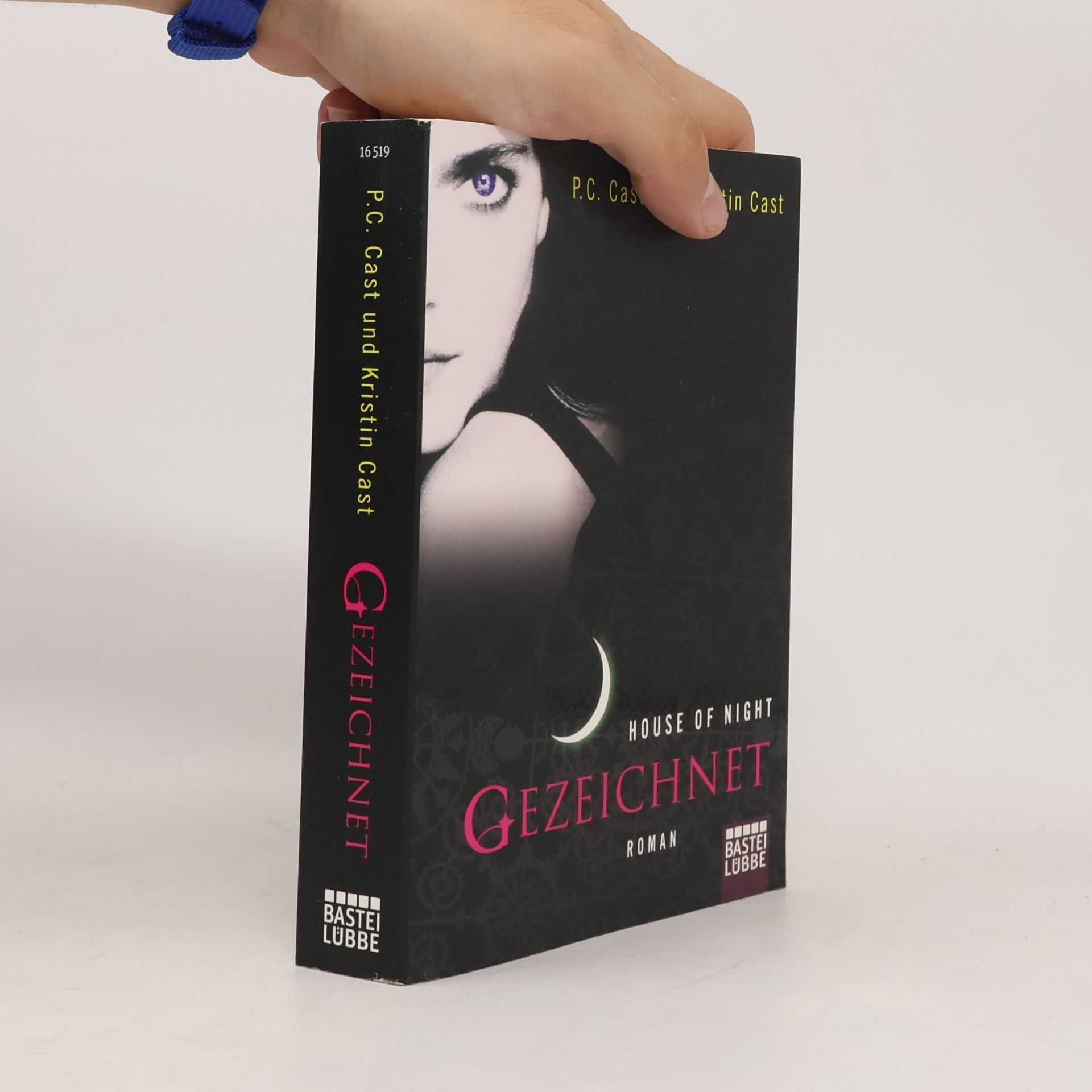 Phyllis Christine Cast Gezeichnet