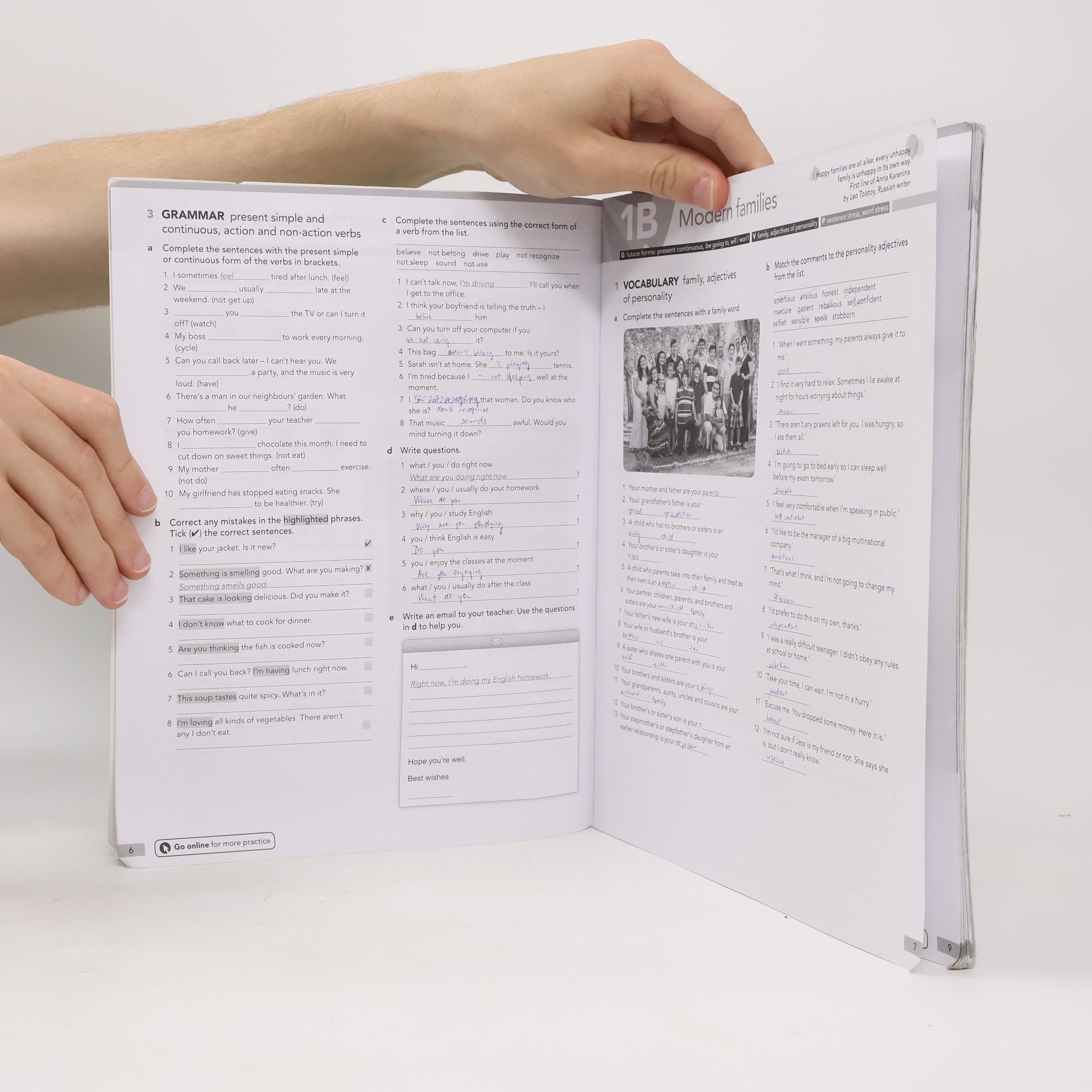 Collectif d'auteurs English File Intermediate Workbook with Key, fourth edition