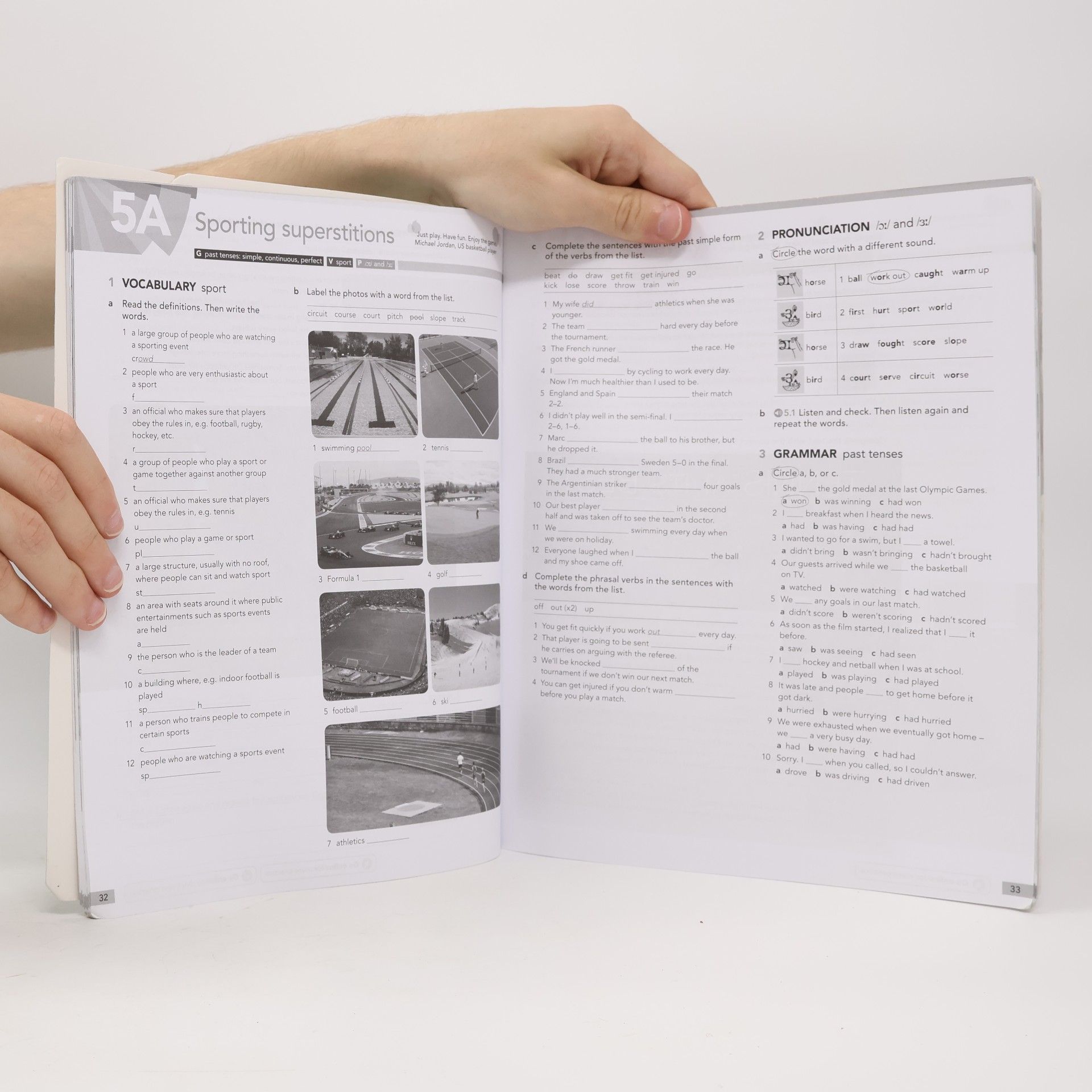 Collectif d'auteurs English File Intermediate Workbook with Key, fourth edition