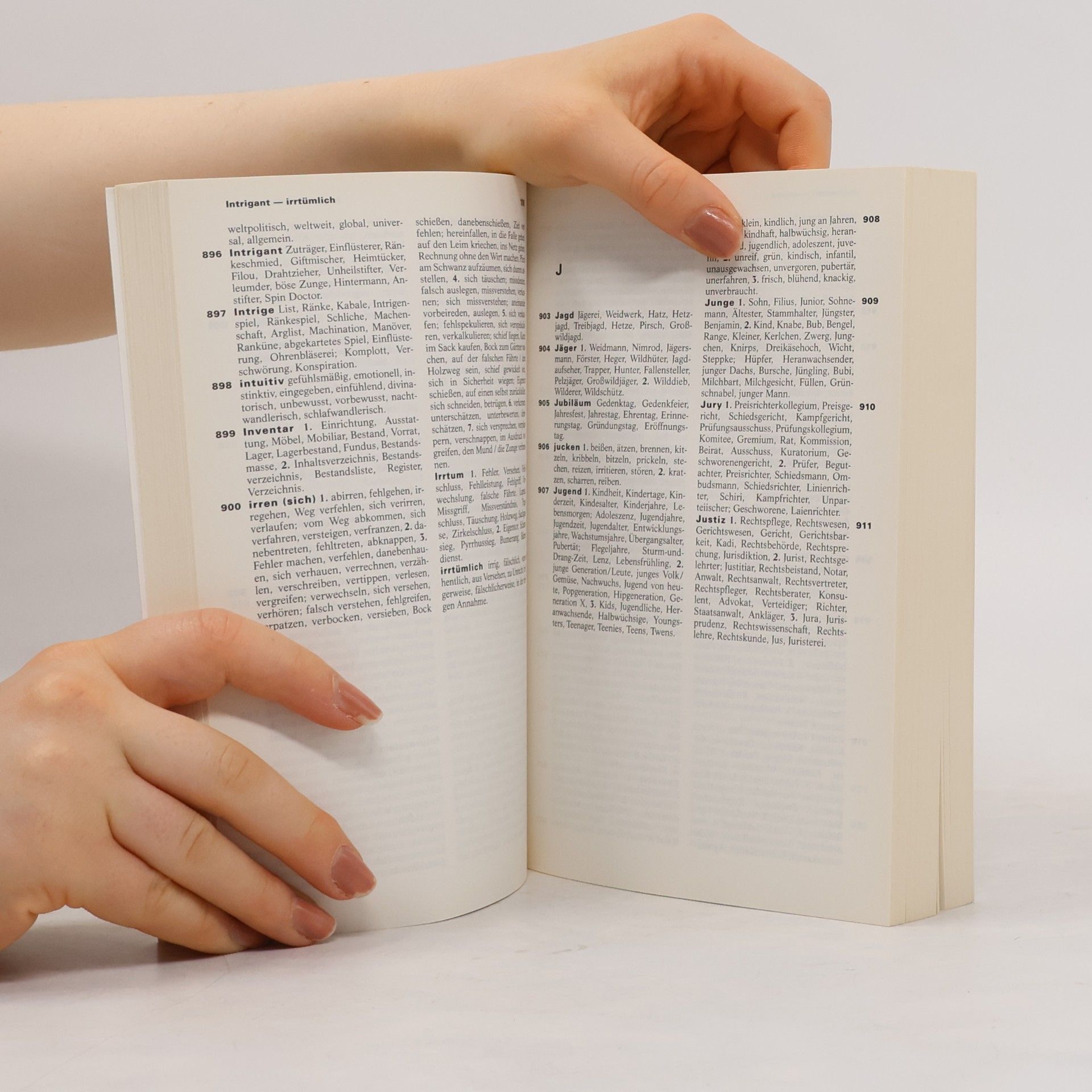 A. M. Textor Sag es treffender : ein Handbuch mit über 57000 Verweisen auf sinnverwandte Wörter und Ausdrücke für den täglichen Gebrauch