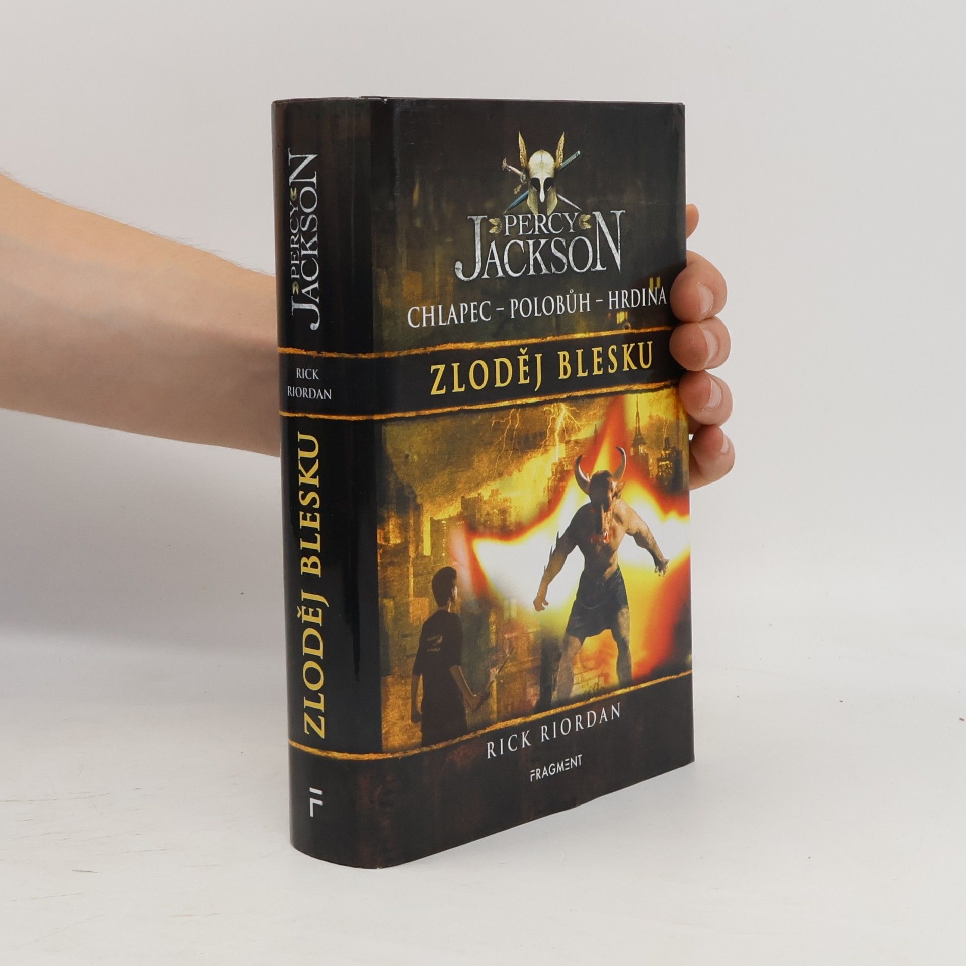 Rick Riordan Percy Jackson. Zloděj blesku