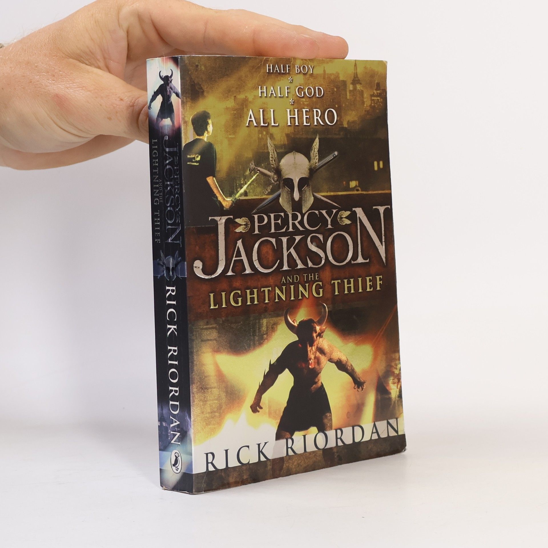 Rick Riordan Percy Jackson and the lightning thief