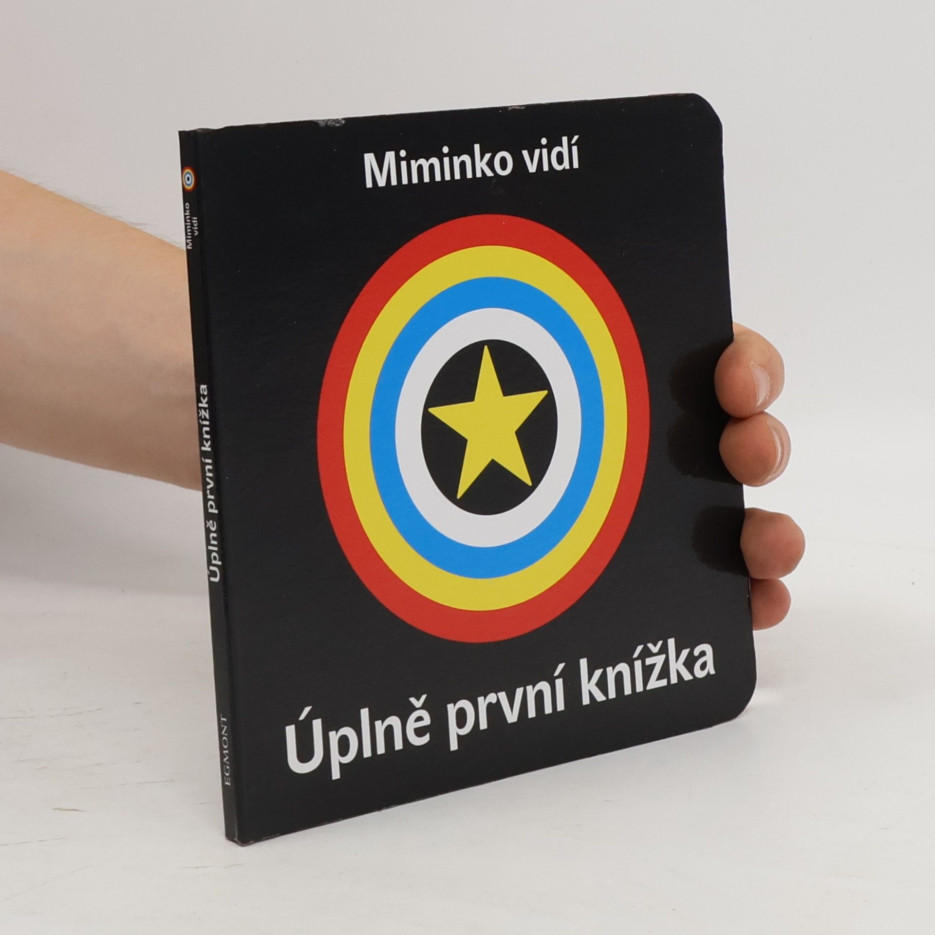 Kolektiv autorů Úplně první knížka