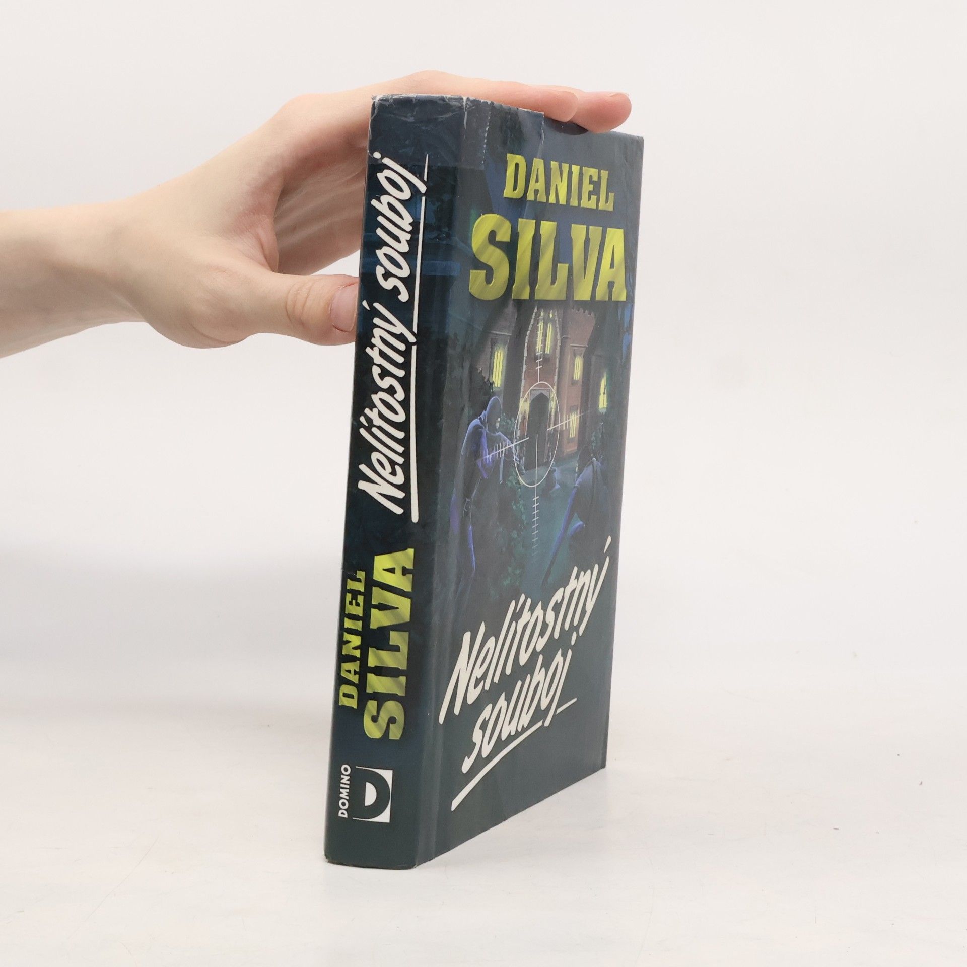 Daniel Silva Nelítostný souboj