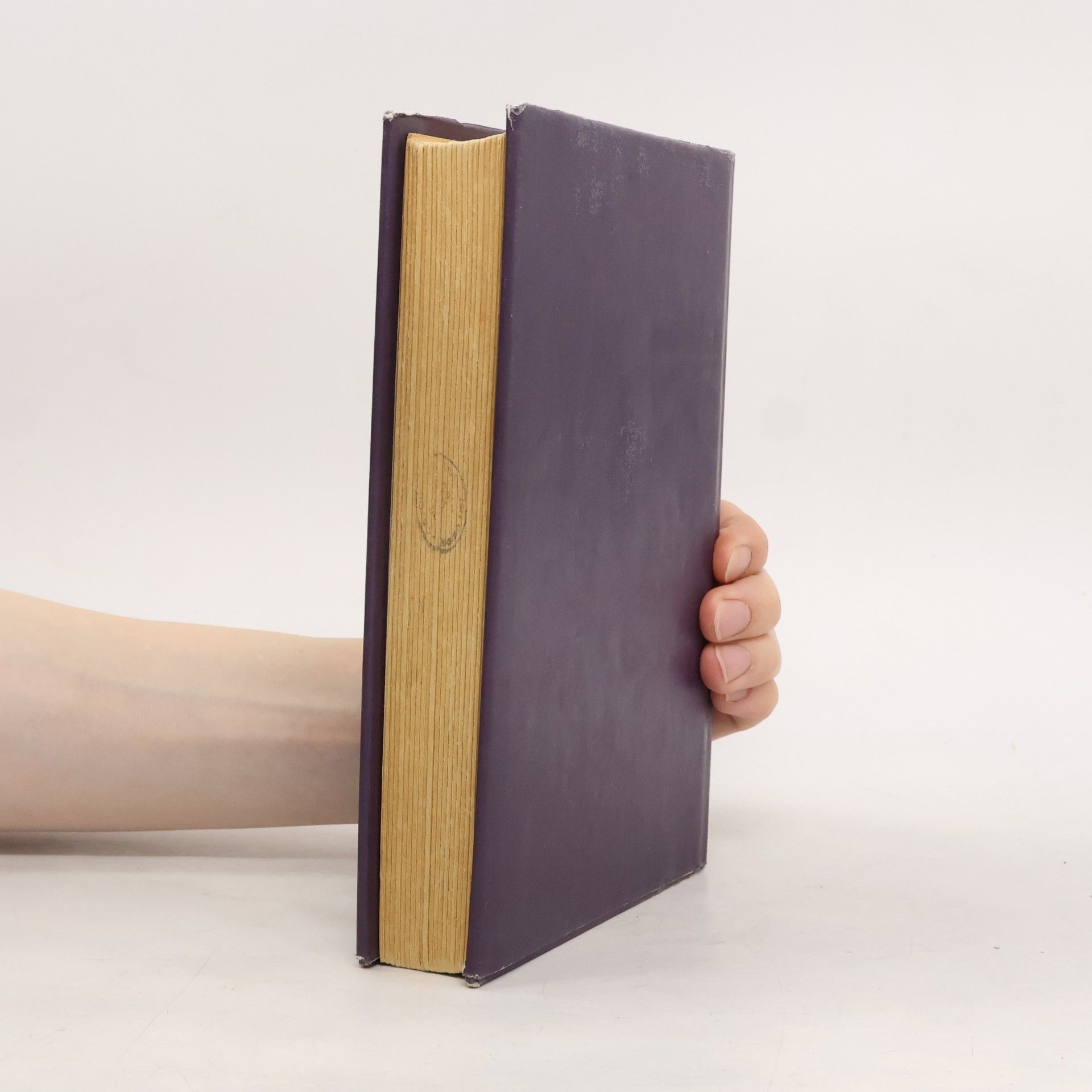 Lewis Carroll Alenčina dobrodružství v říši divů a za zrcadlem