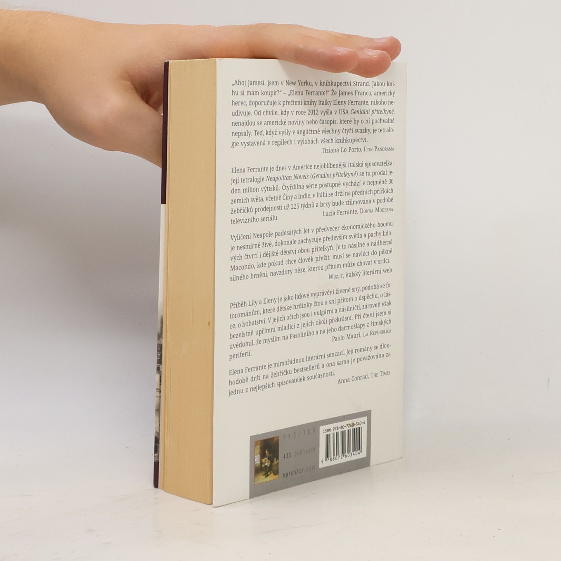 Elena Ferrante Geniální přítelkyně 1. Dětství a dospívání
