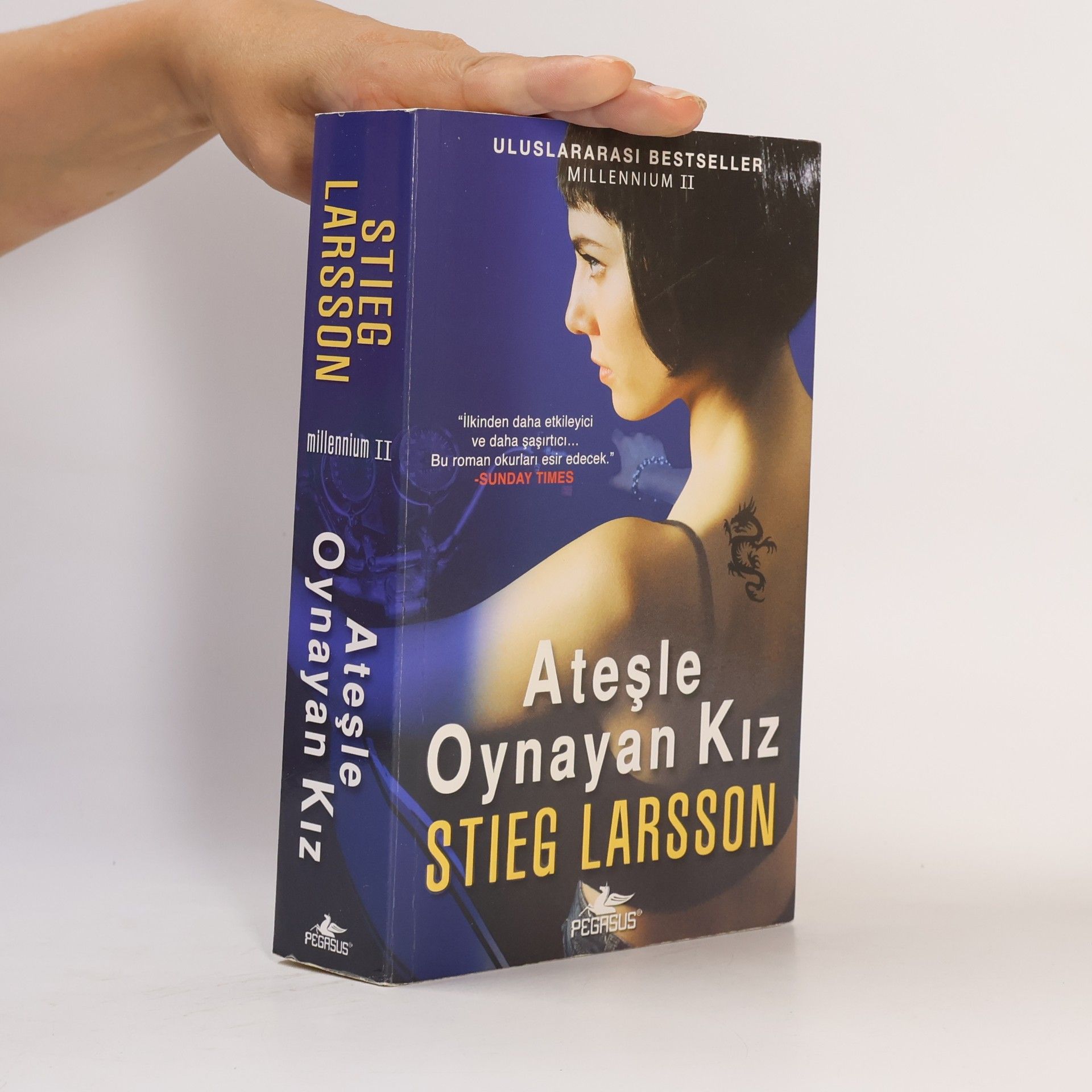 Millennium - 2: Ateşle oynayan kız