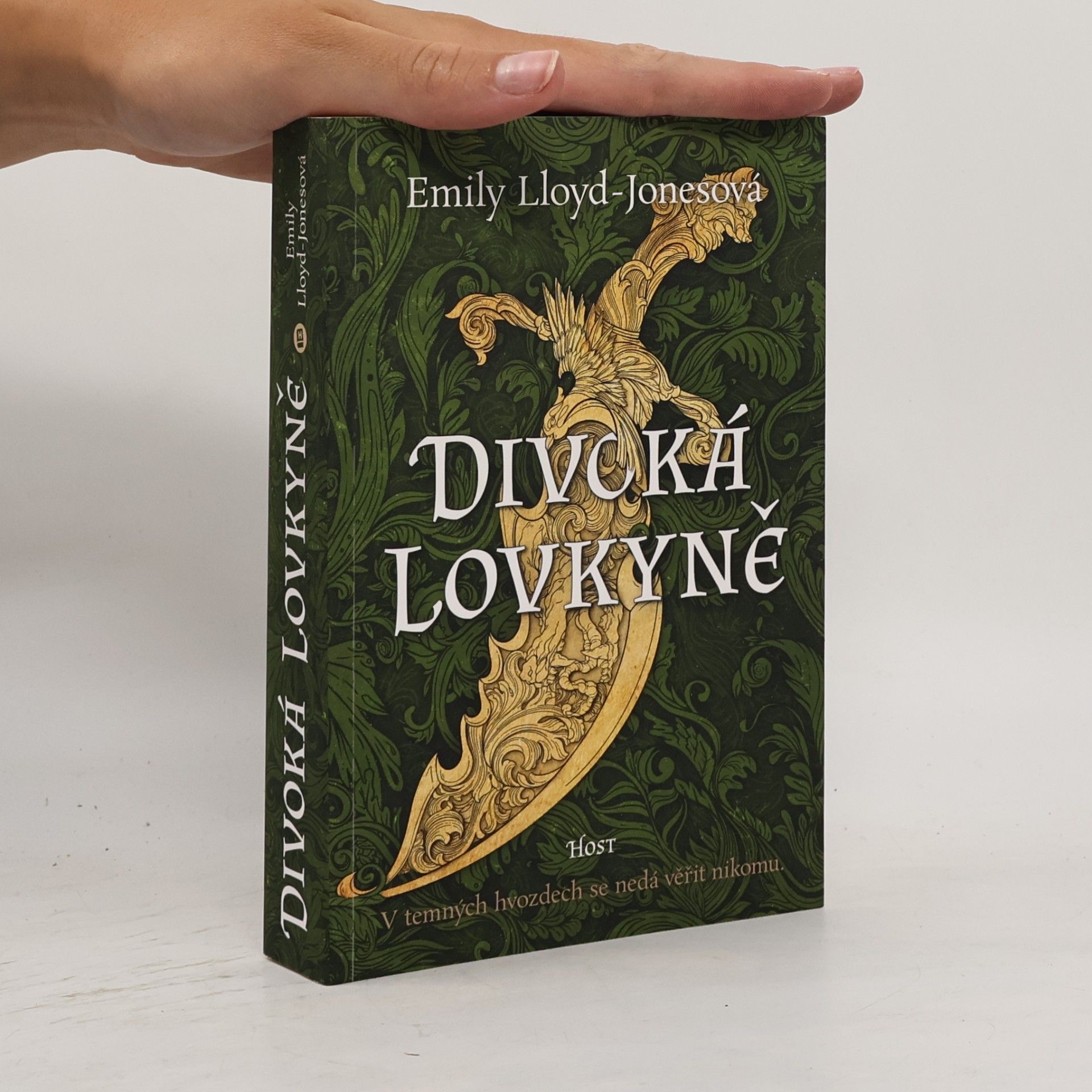 Emily Lloyd-Jones Divoká lovkyně