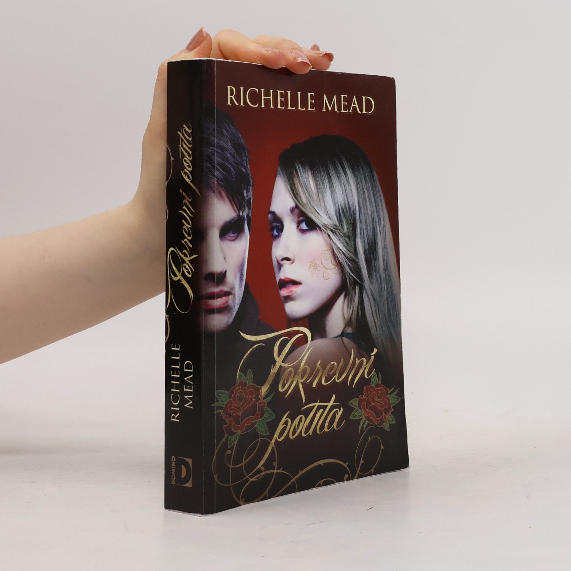 Richelle Mead Pokrevní pouta. 1. díl