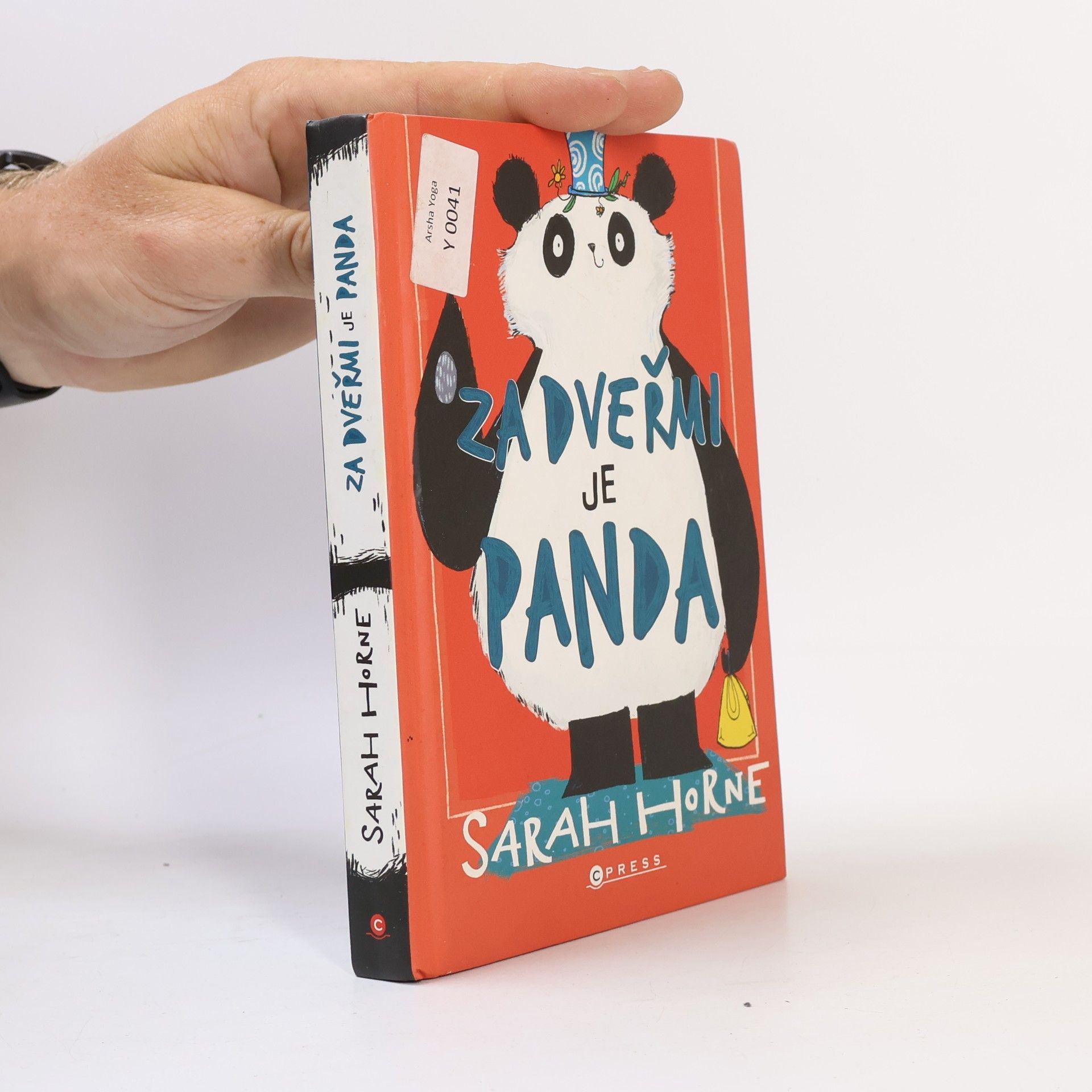 Sarah Horne Za dveřmi je panda