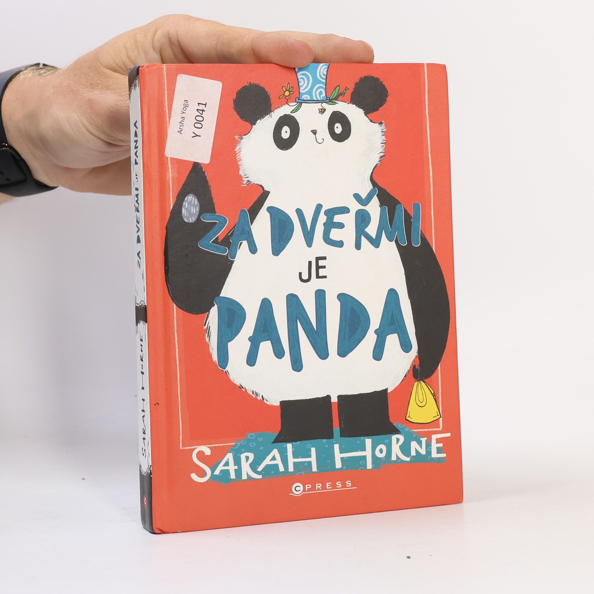 Sarah Horne Za dveřmi je panda
