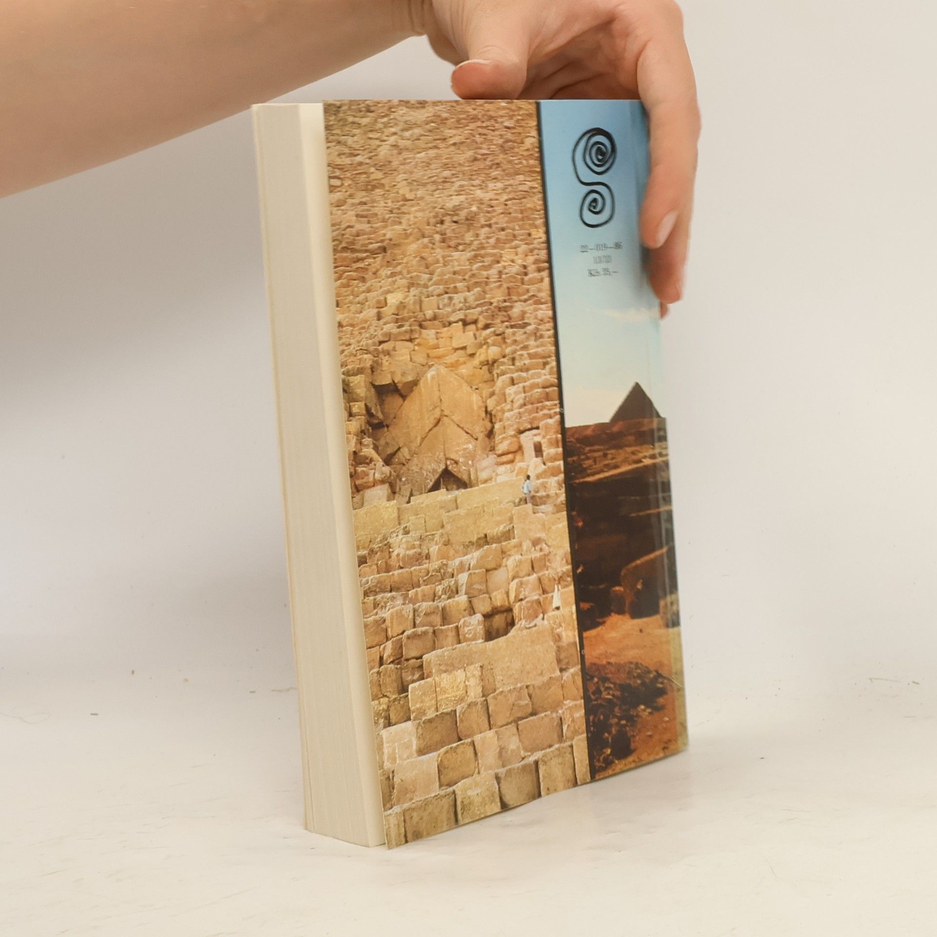Vojtěch Zamarovský Jejich veličenstva pyramidy