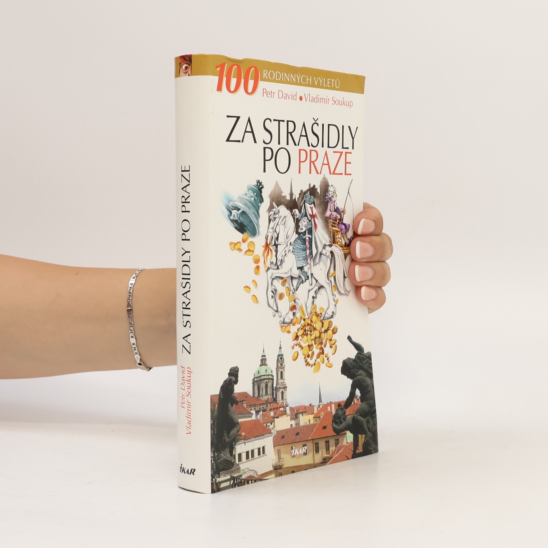 Petr David Za strašidly po Praze