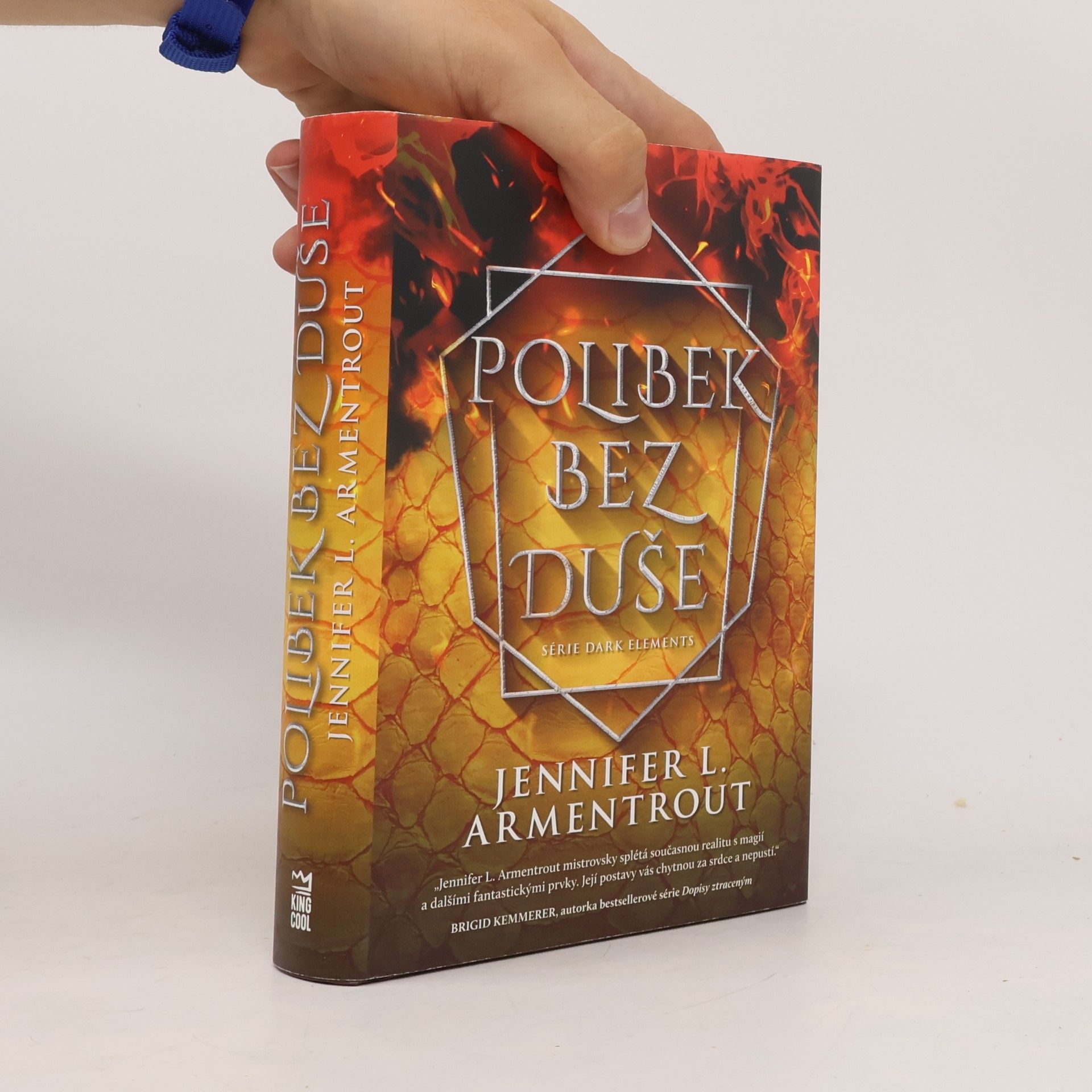 Jennifer L. Armentrout Polibek bez duše