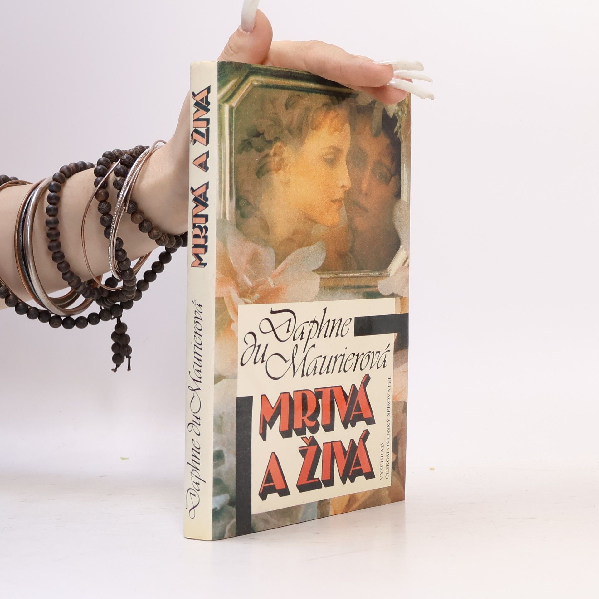 Daphne du Maurier Mrtvá a živá