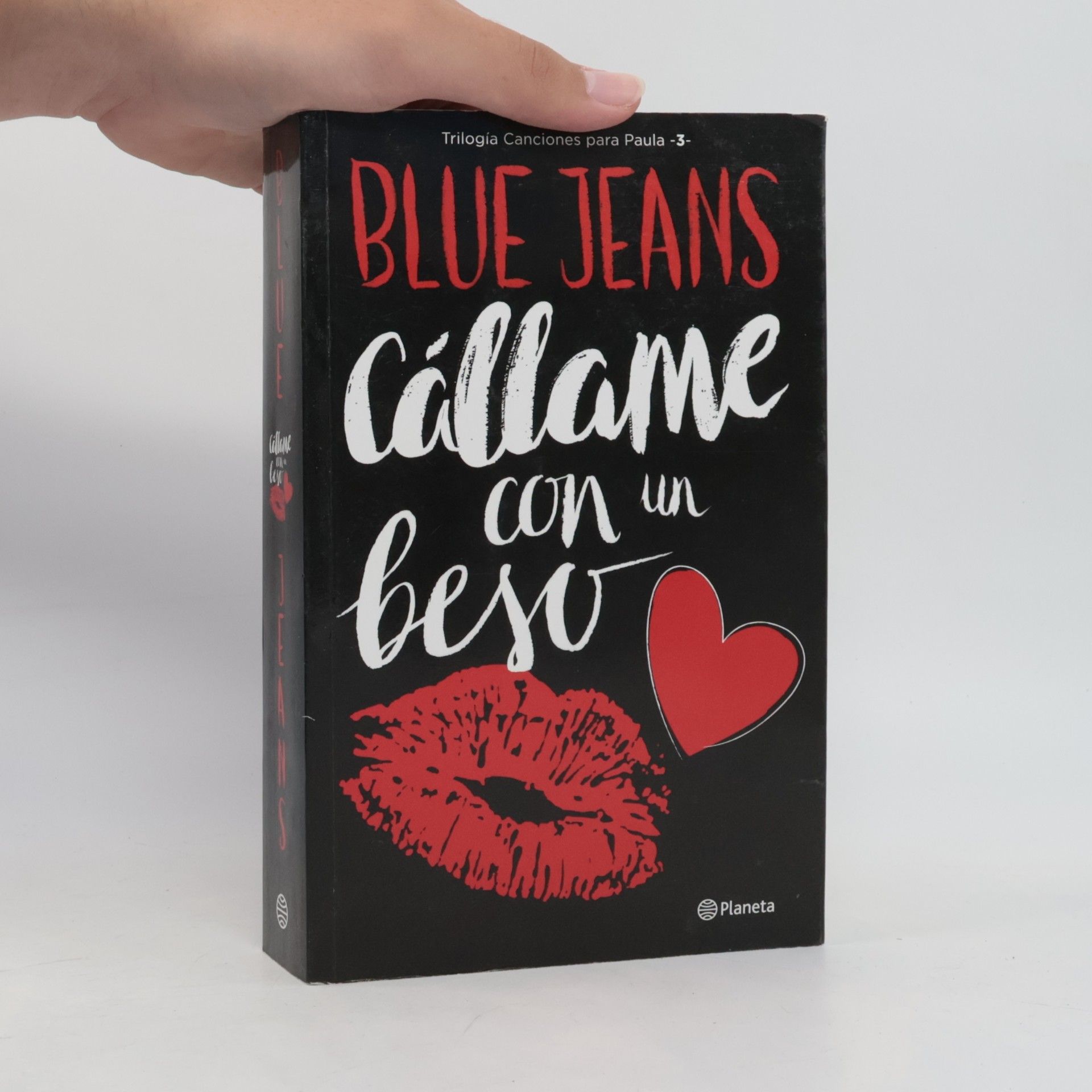 Blue Jeans Cállame con un beso