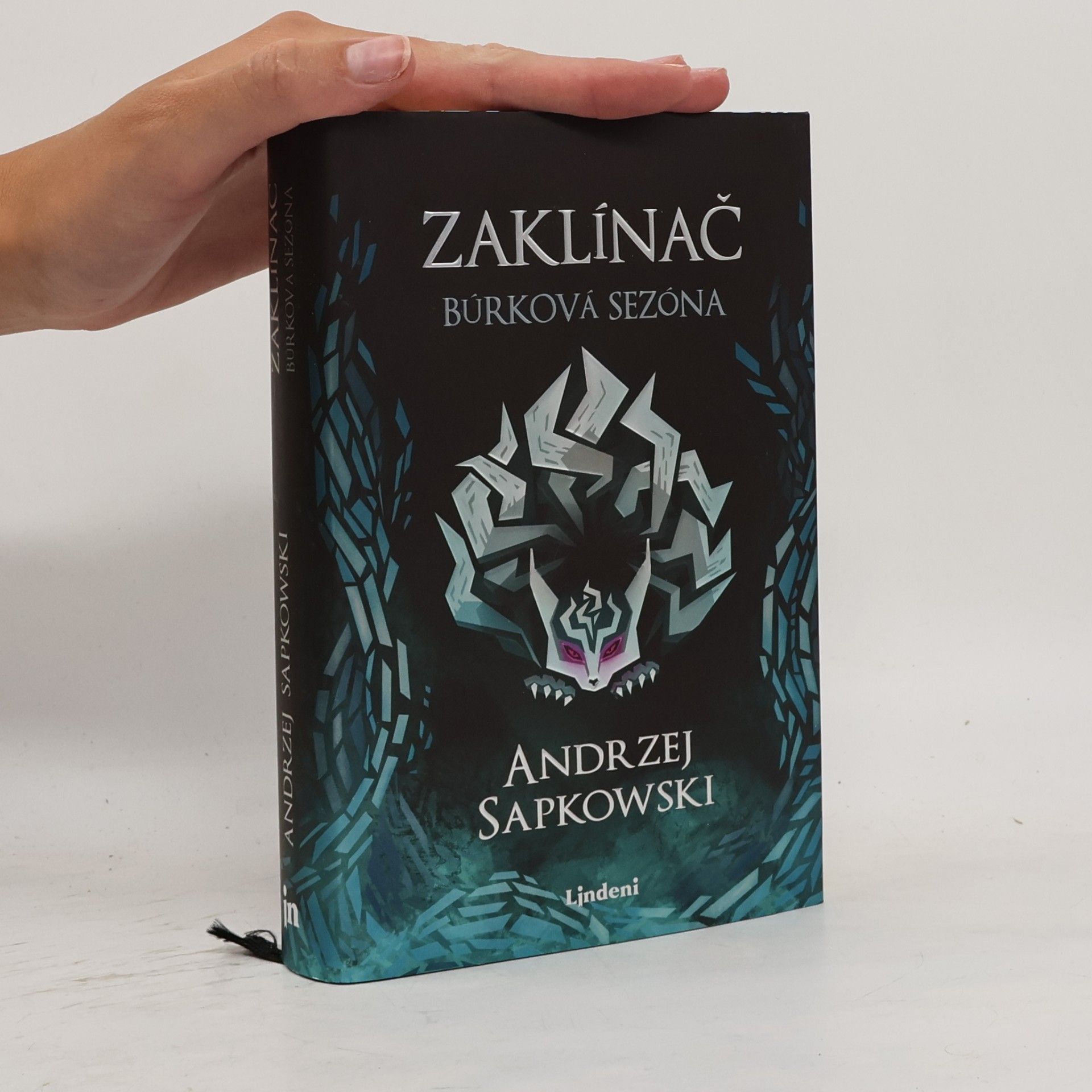 Andrzej Sapkowski Zaklínač - búrková sezóna