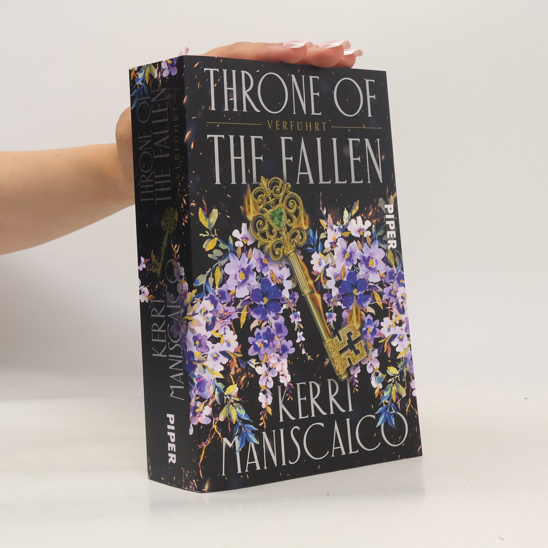 Throne of the Fallen. Verführt