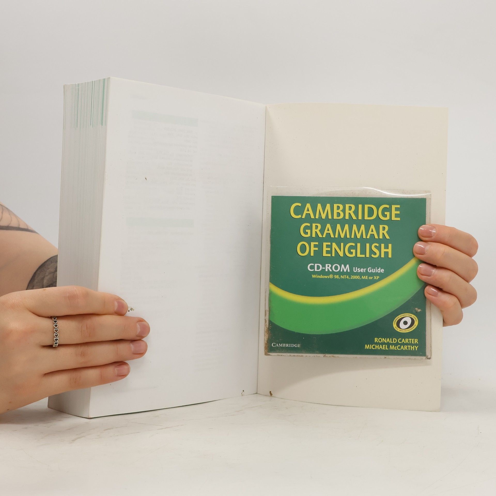 Ronald Carter Cambridge grammar of English : a comprehensive guide : spoken and written English grammar and usage