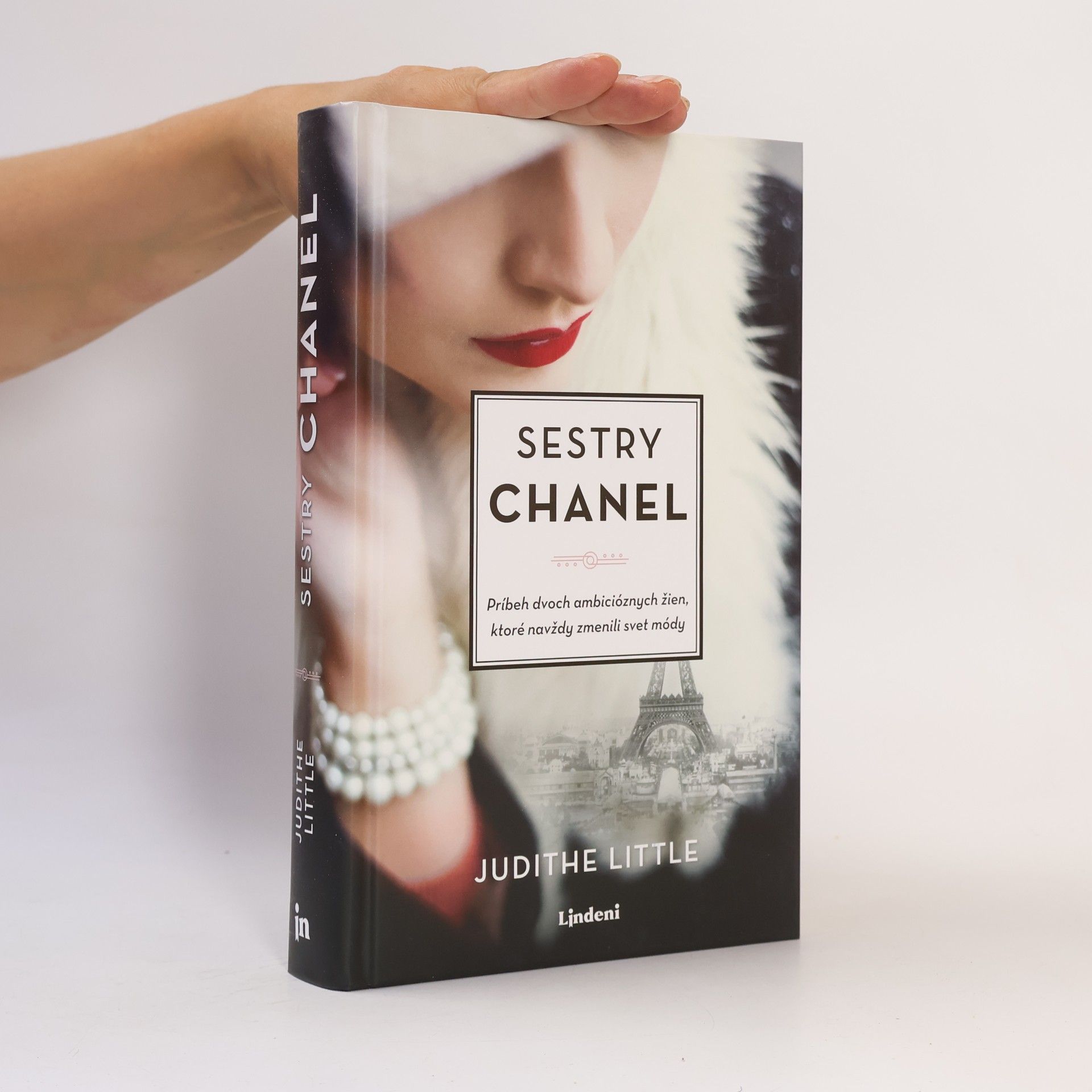 Judithe Little Sestry Chanel