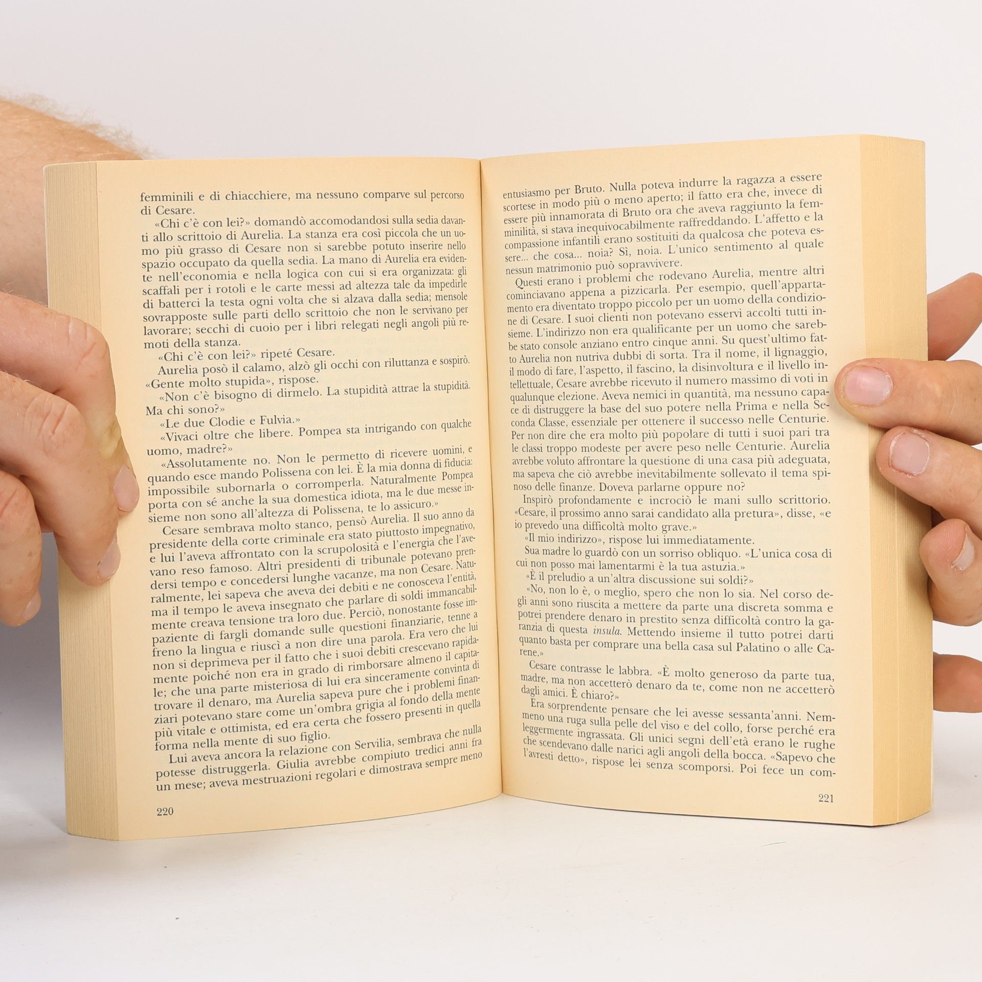 Colleen McCullough BUR Superbur - 244: Le donne di Cesare