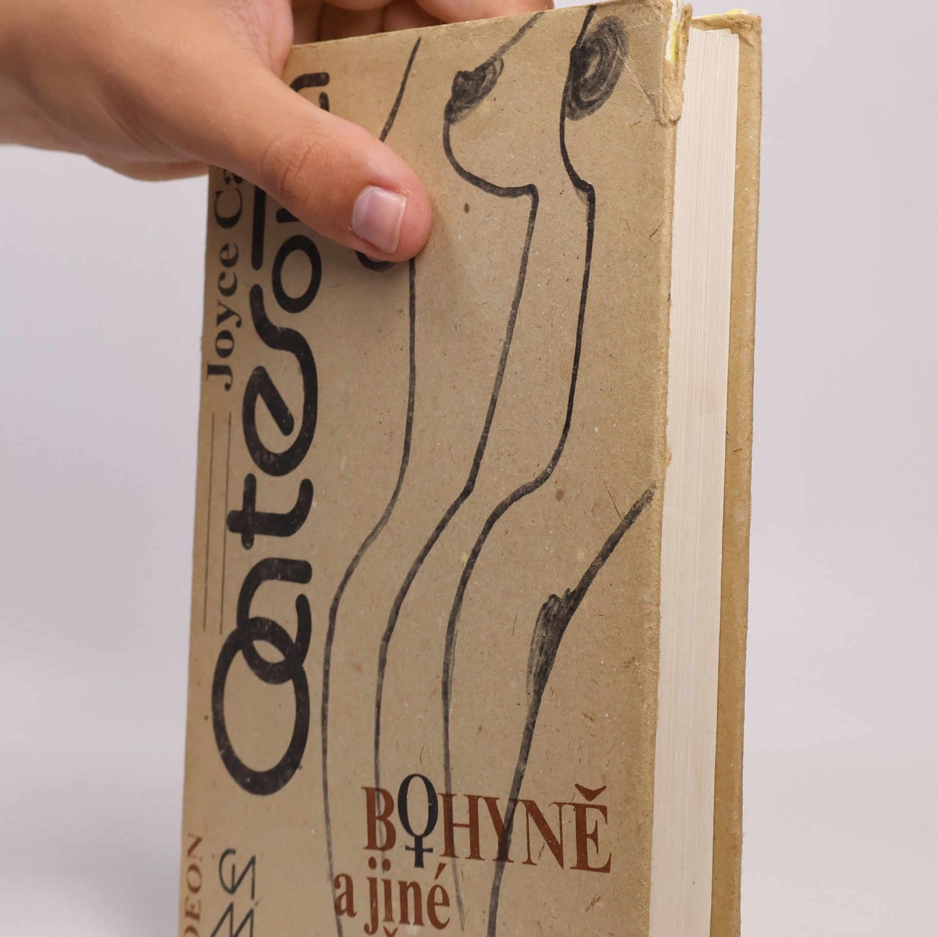 Joyce Carol Oates Bohyně a jiné ženy
