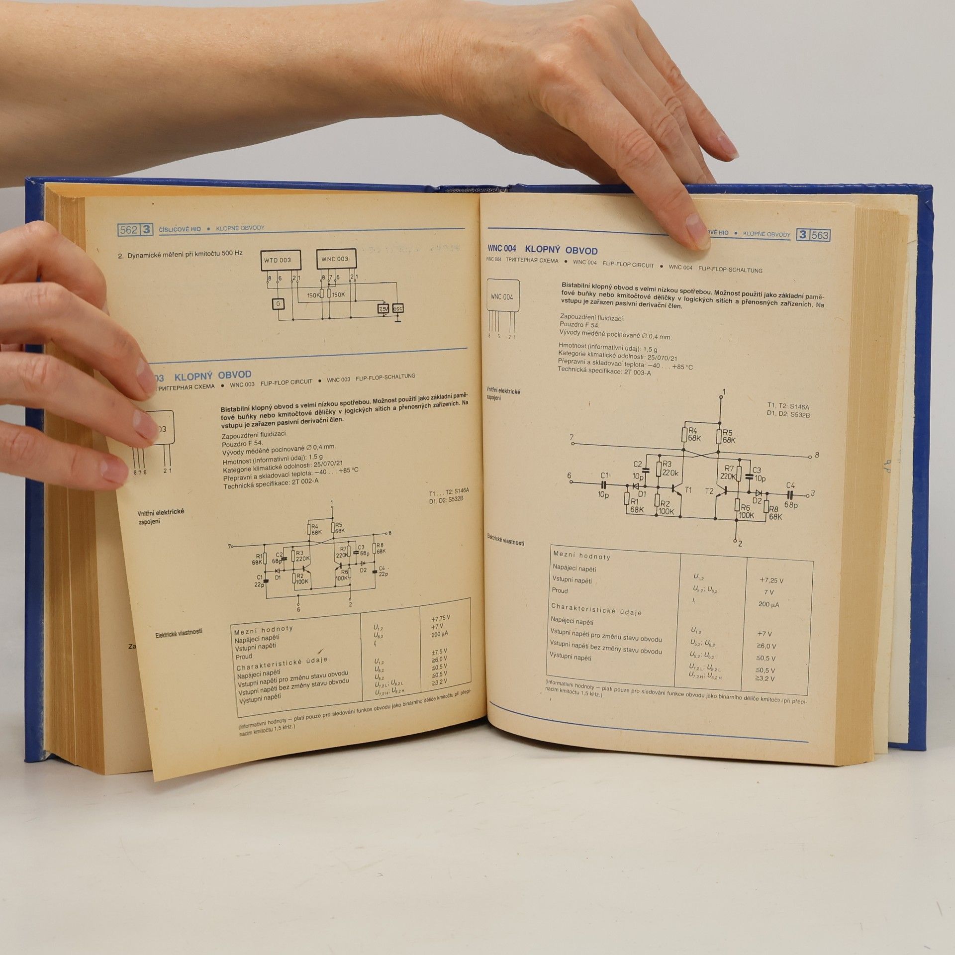 Vlastimil Halamíček Katalog elektronických součástek, konstrukčních dílů, bloků a přístrojů 1.