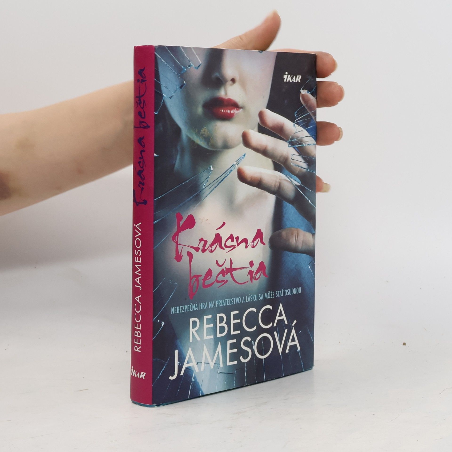 Rebecca James Krásna beštia