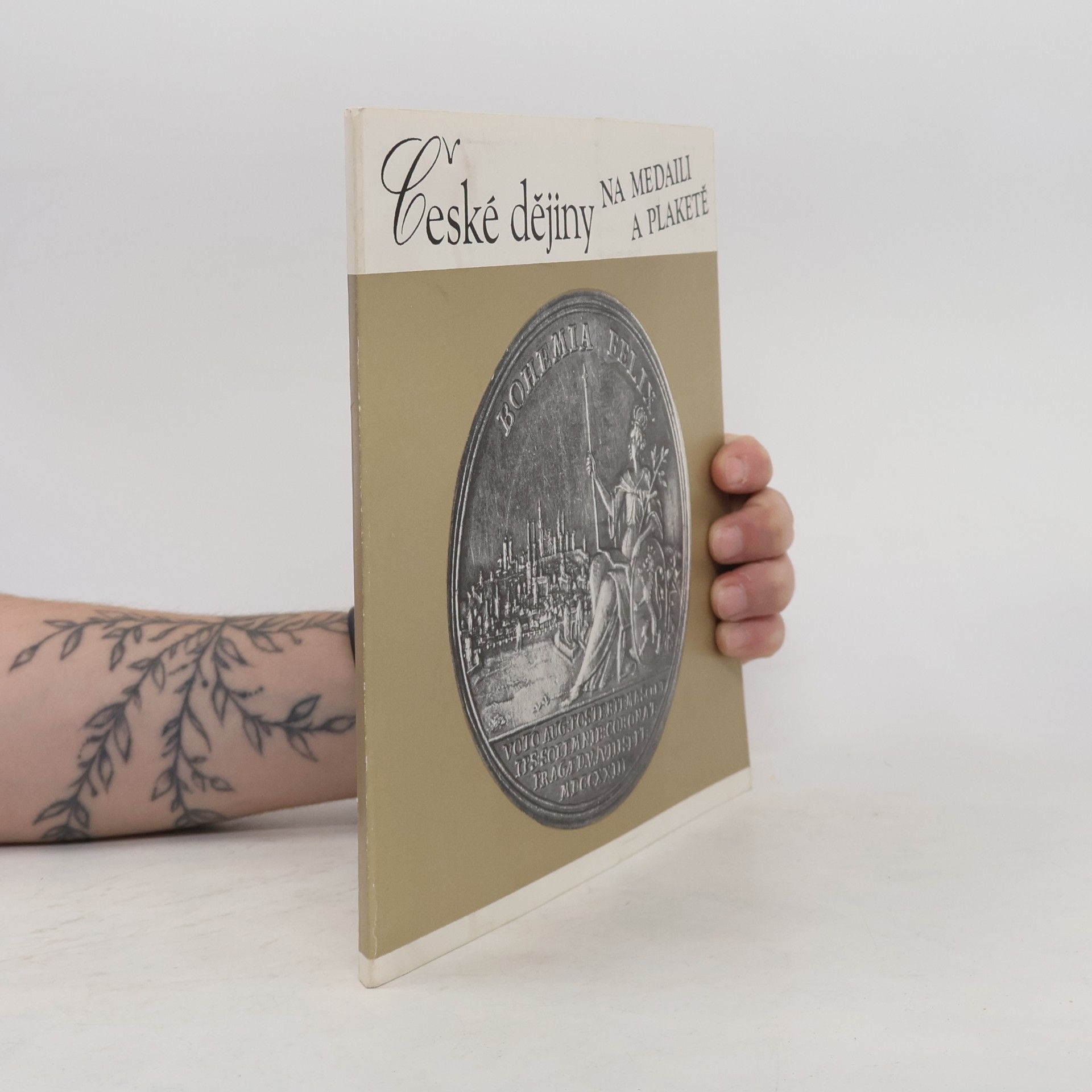 kolektiv České dějiny na medaili a plaketě