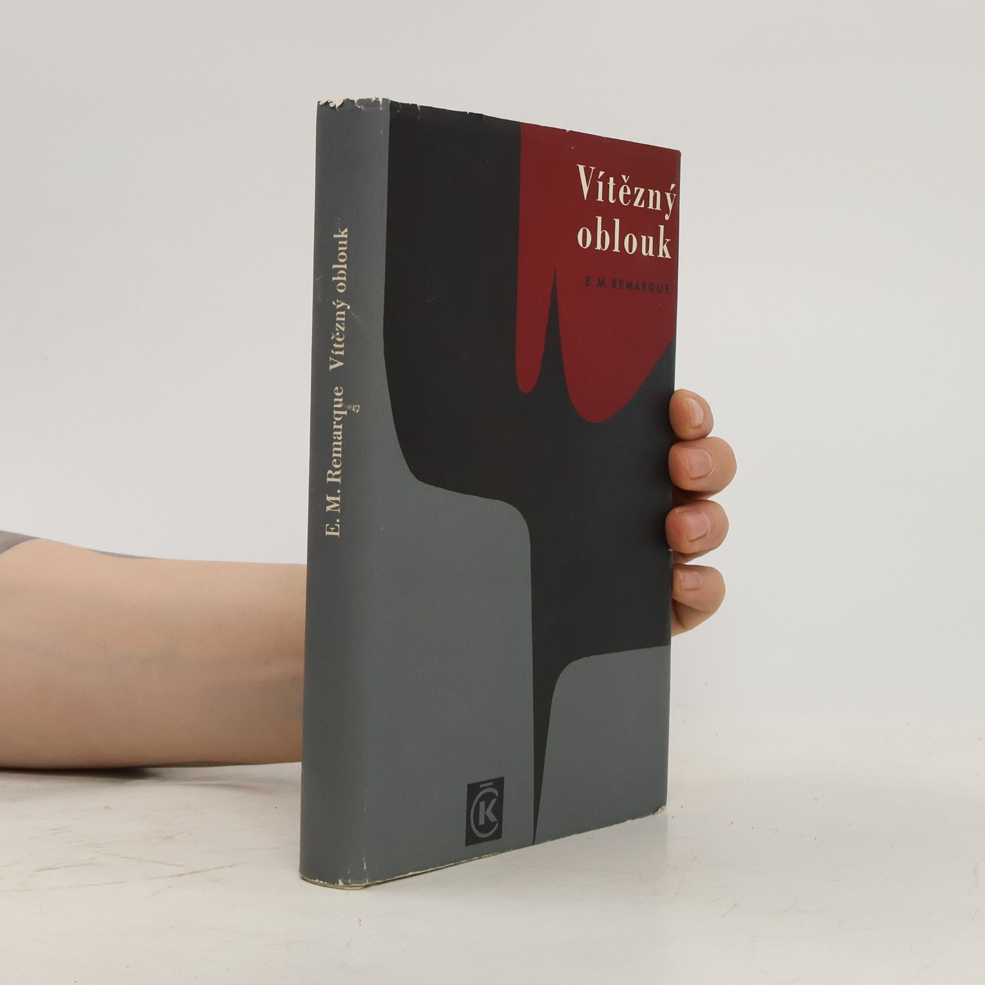 Erich Maria Remarque Vítězný oblouk