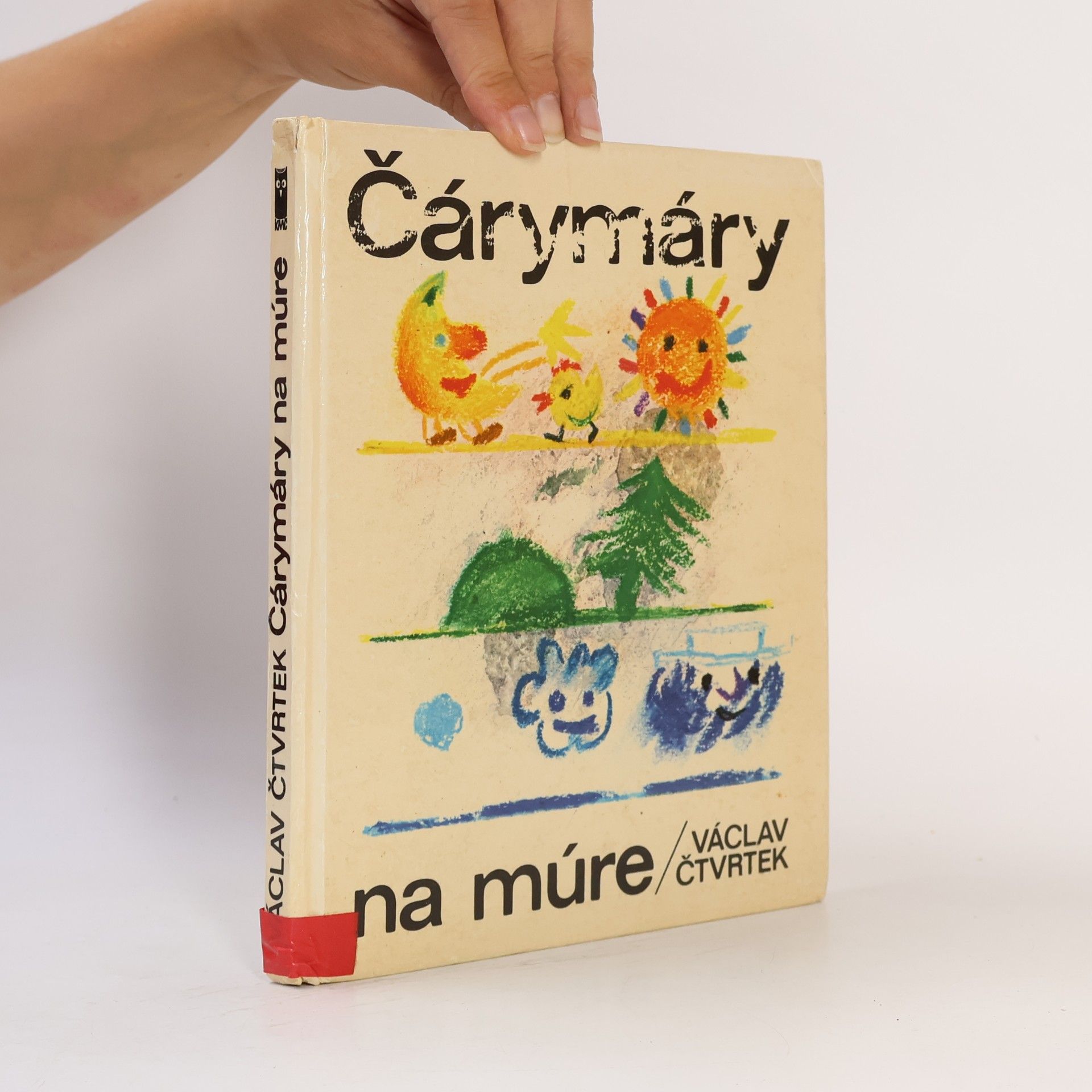 Václav Čtvrtek Čárymáry na múre