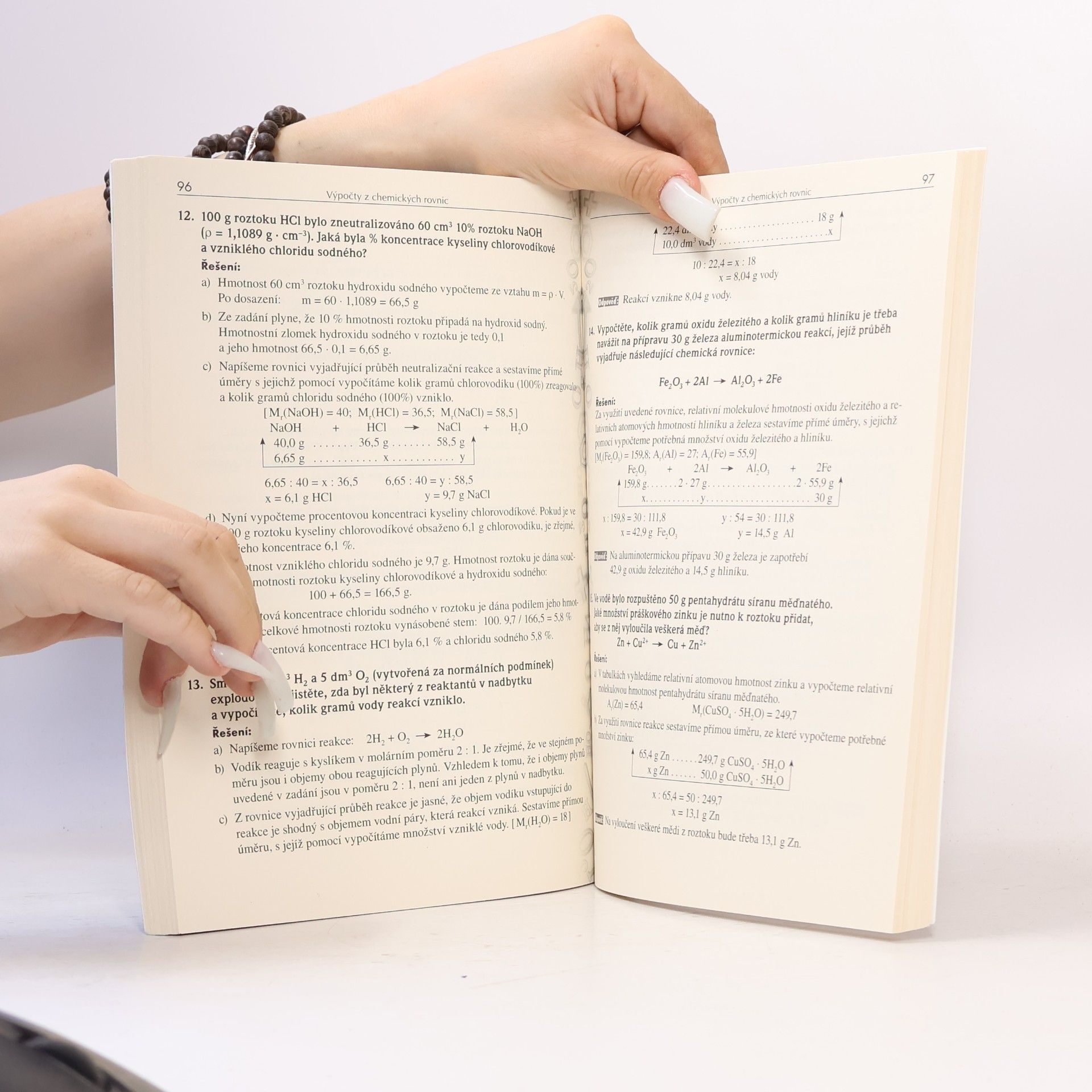 Aleš Mareček Sbírka řešených příkladů z chemie : pro studenty středních škol