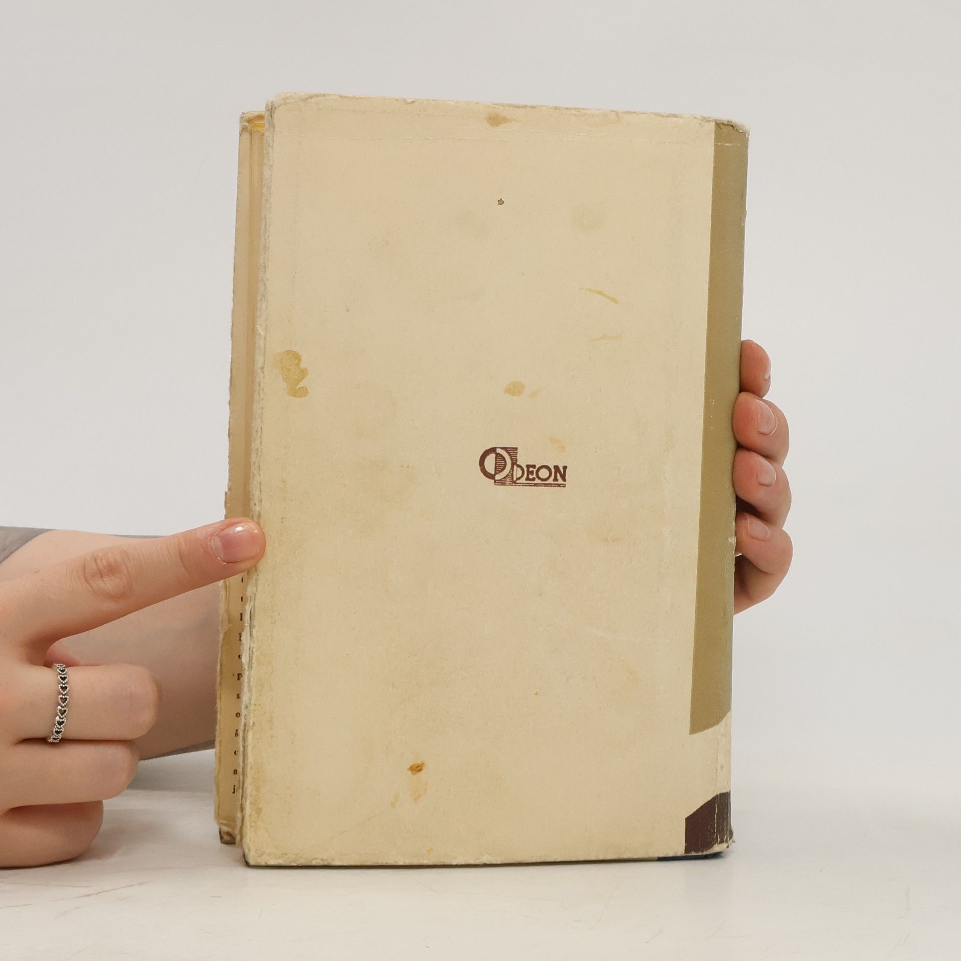 Kenneth Lewis Roberts Luza ve zbrani