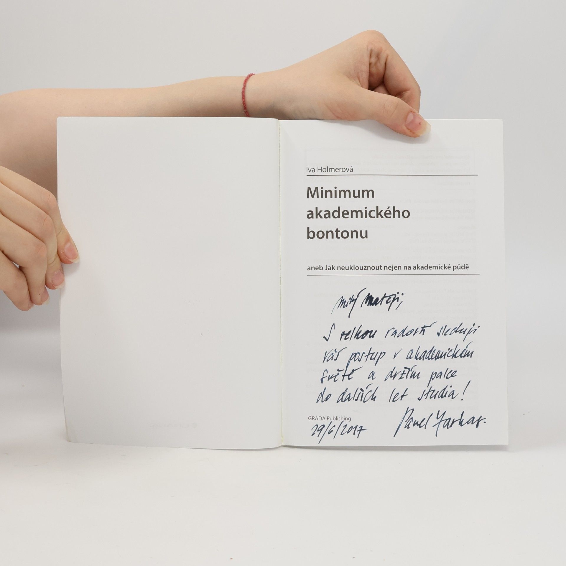 Iva Holmerová Minimum akademického bontonu