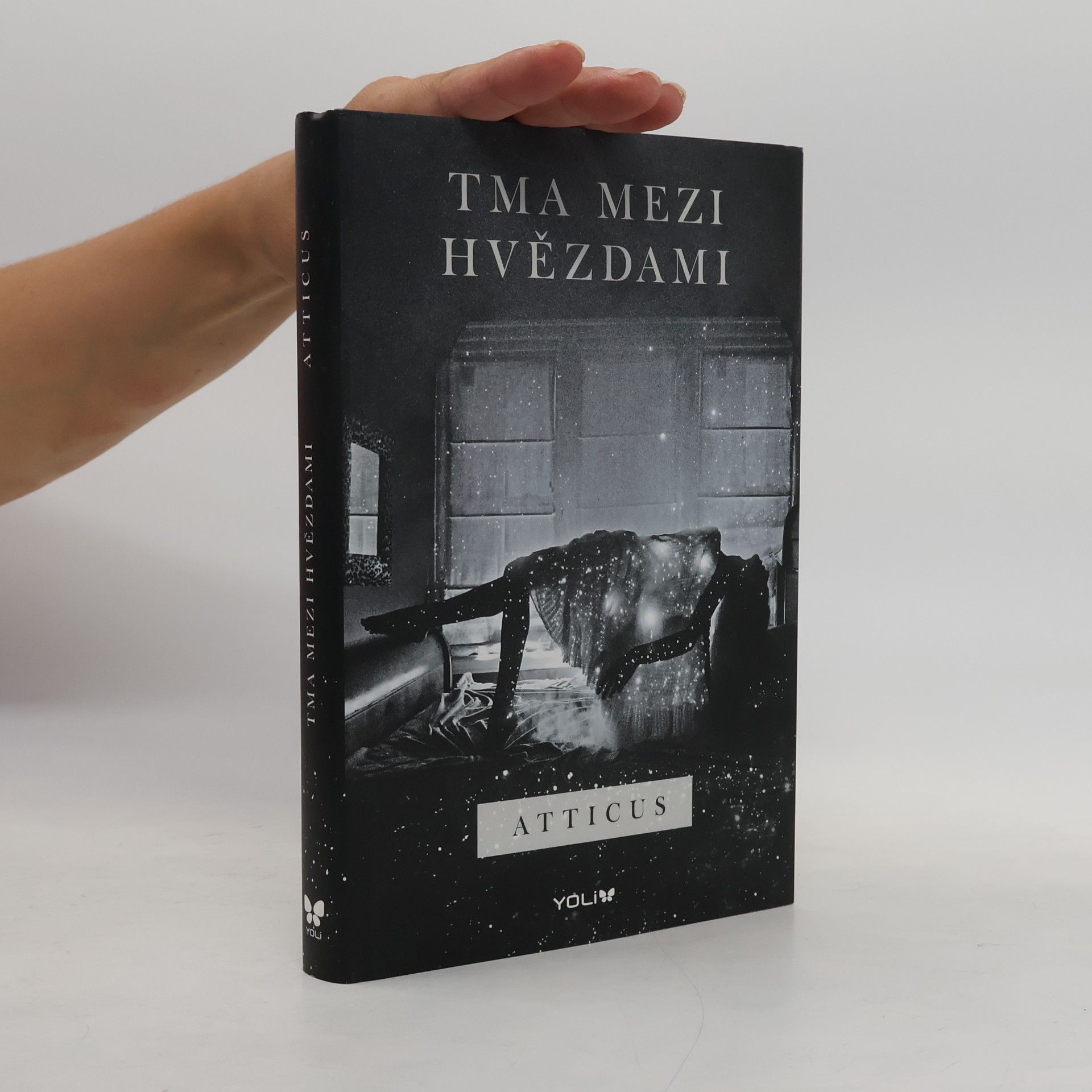 Atticus Tma mezi hvězdami