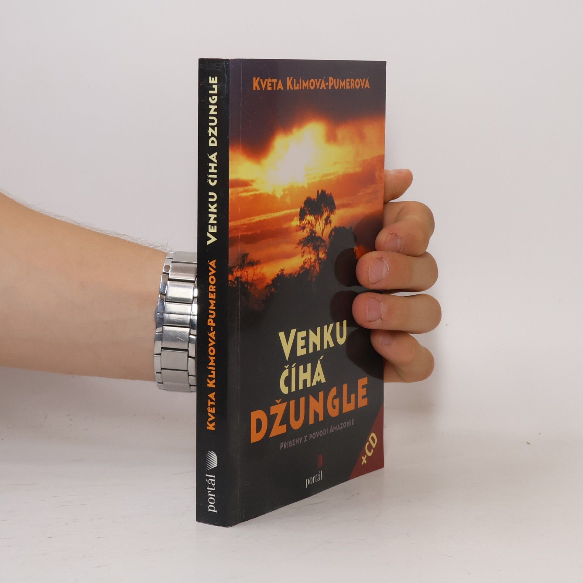 Květa KlímováPumerová Venku číhá džungle: Příběhy z povodí Amazonie