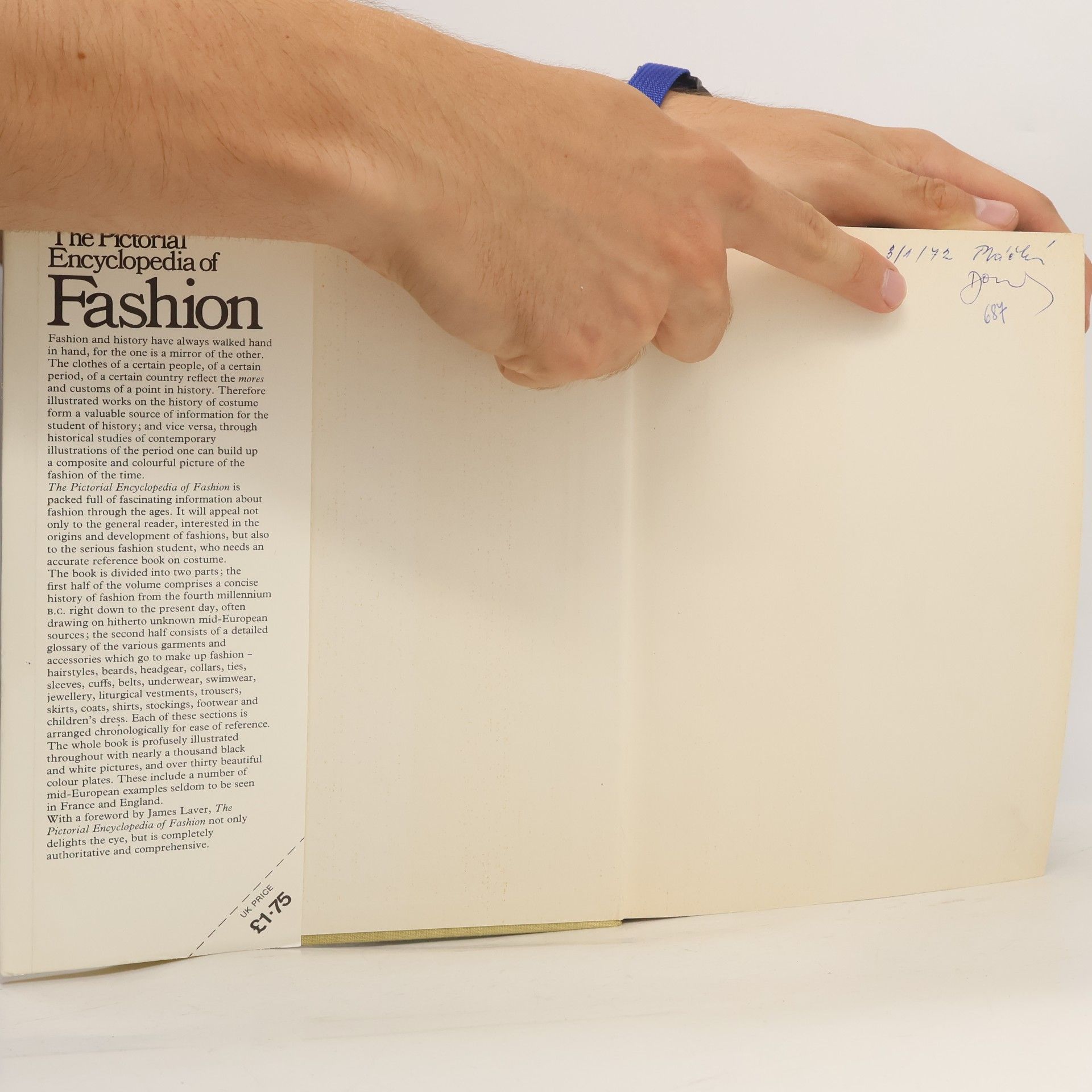 Ludmila Kybalová The pictorial encyclopedia of fashion Fashion