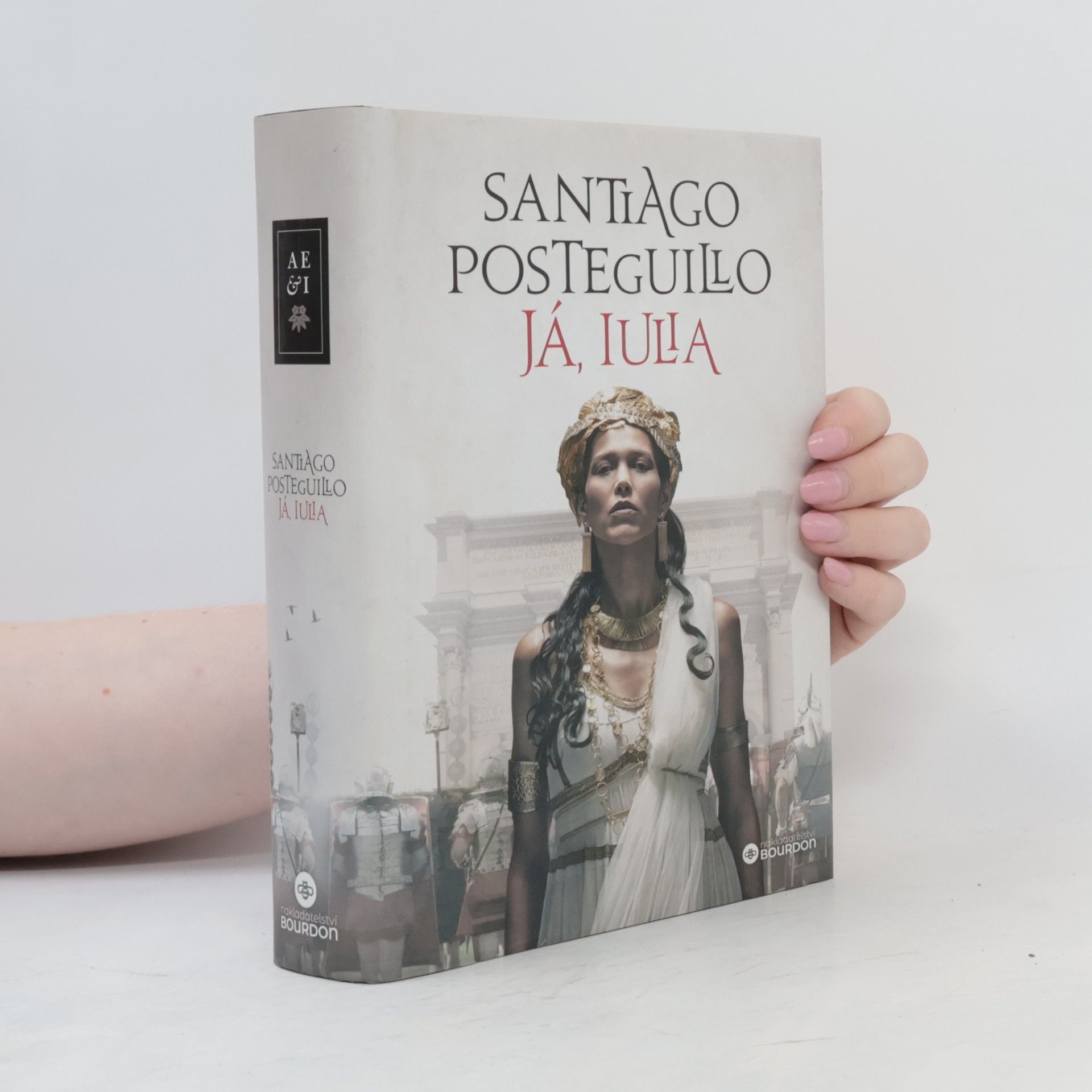 Santiago Posteguillo Já, Iulia